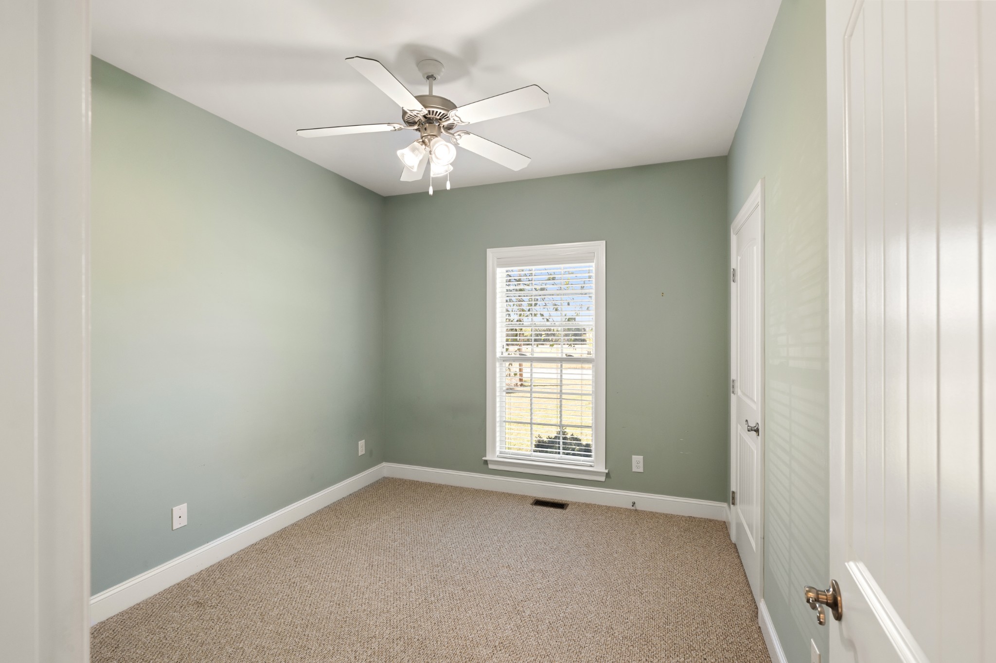 131 Hunters Glen Dr Property Photo 27