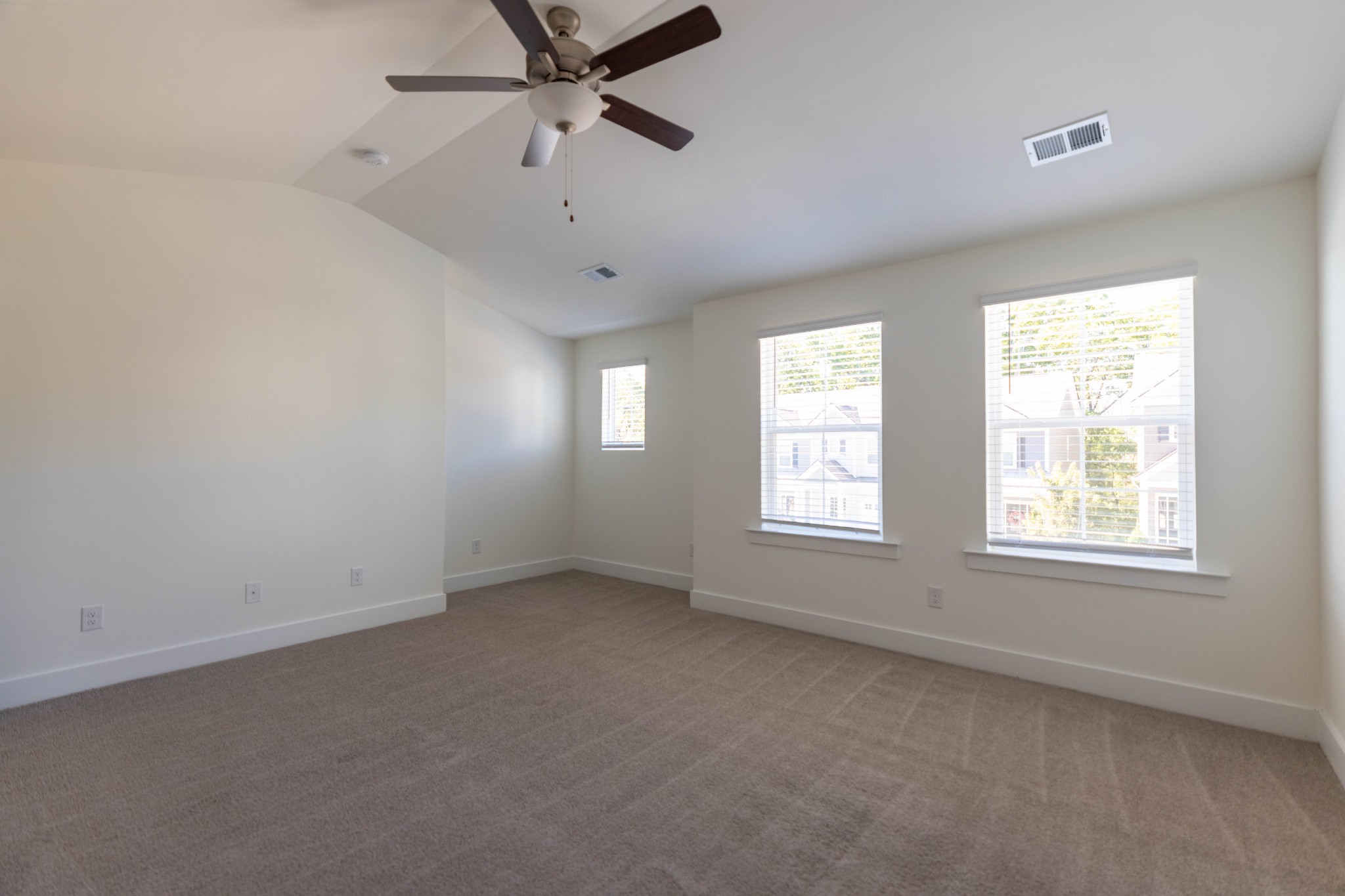 1074 Sweetleaf Dr Property Photo 36