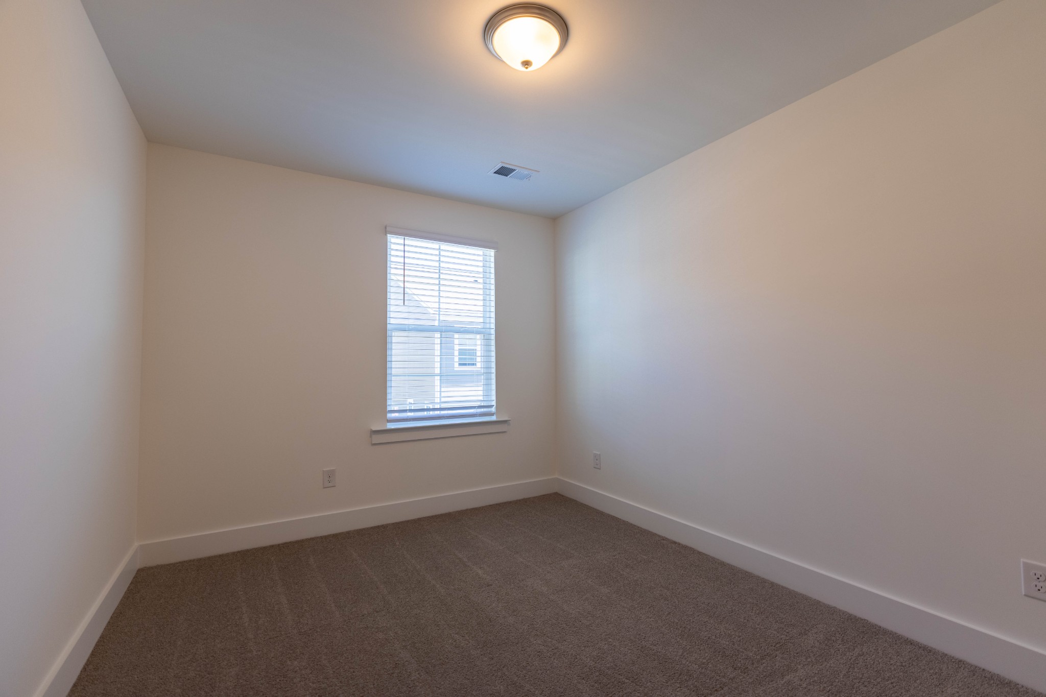 1074 Sweetleaf Dr Property Photo 40