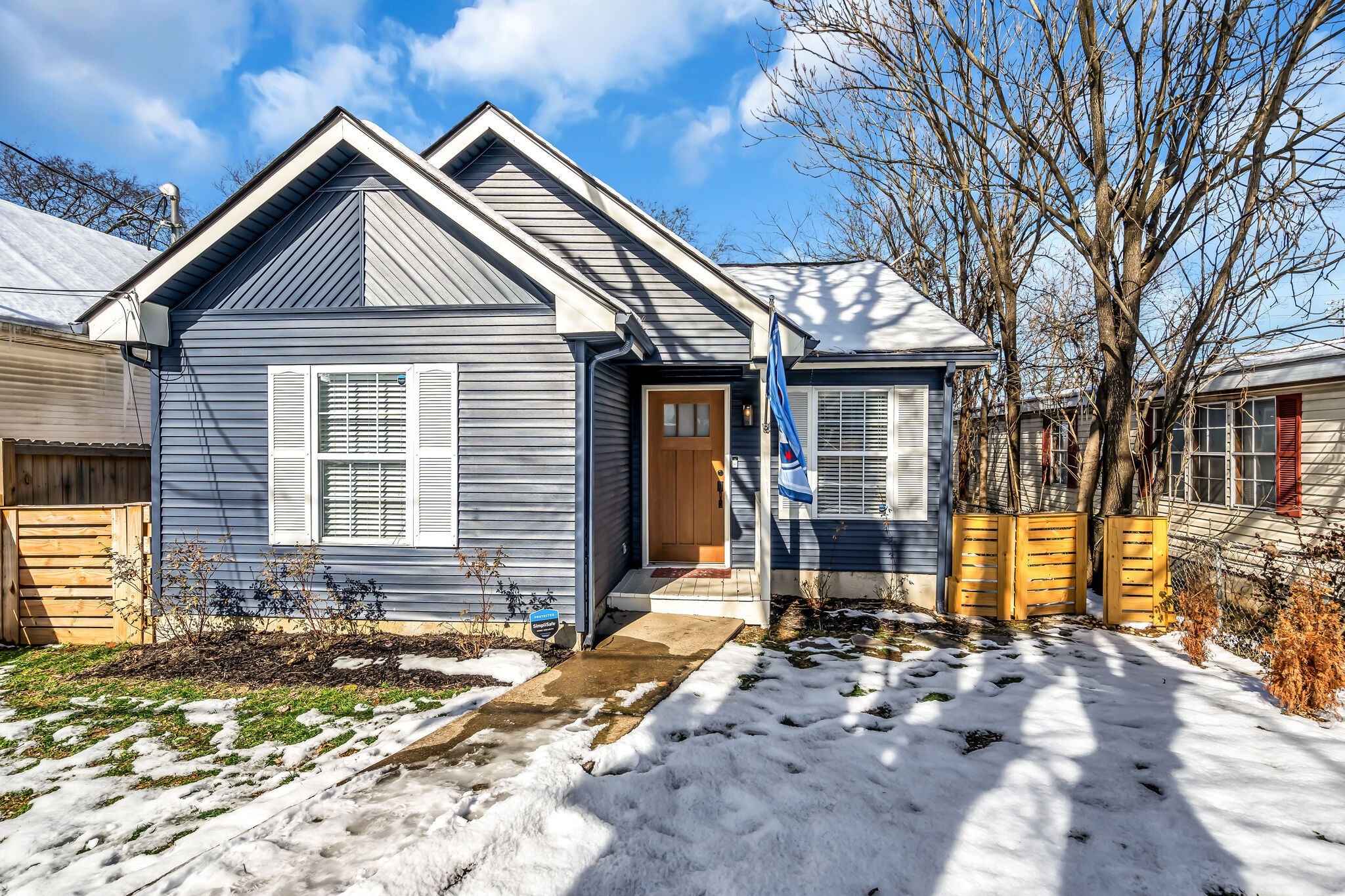 2702 Batavia St Property Photo 1