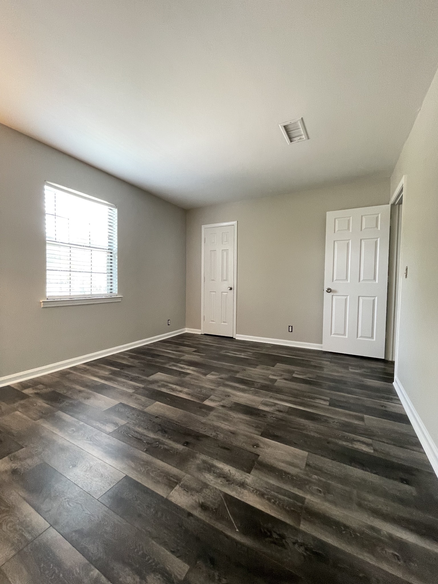 137 Academy Sq Property Photo 11