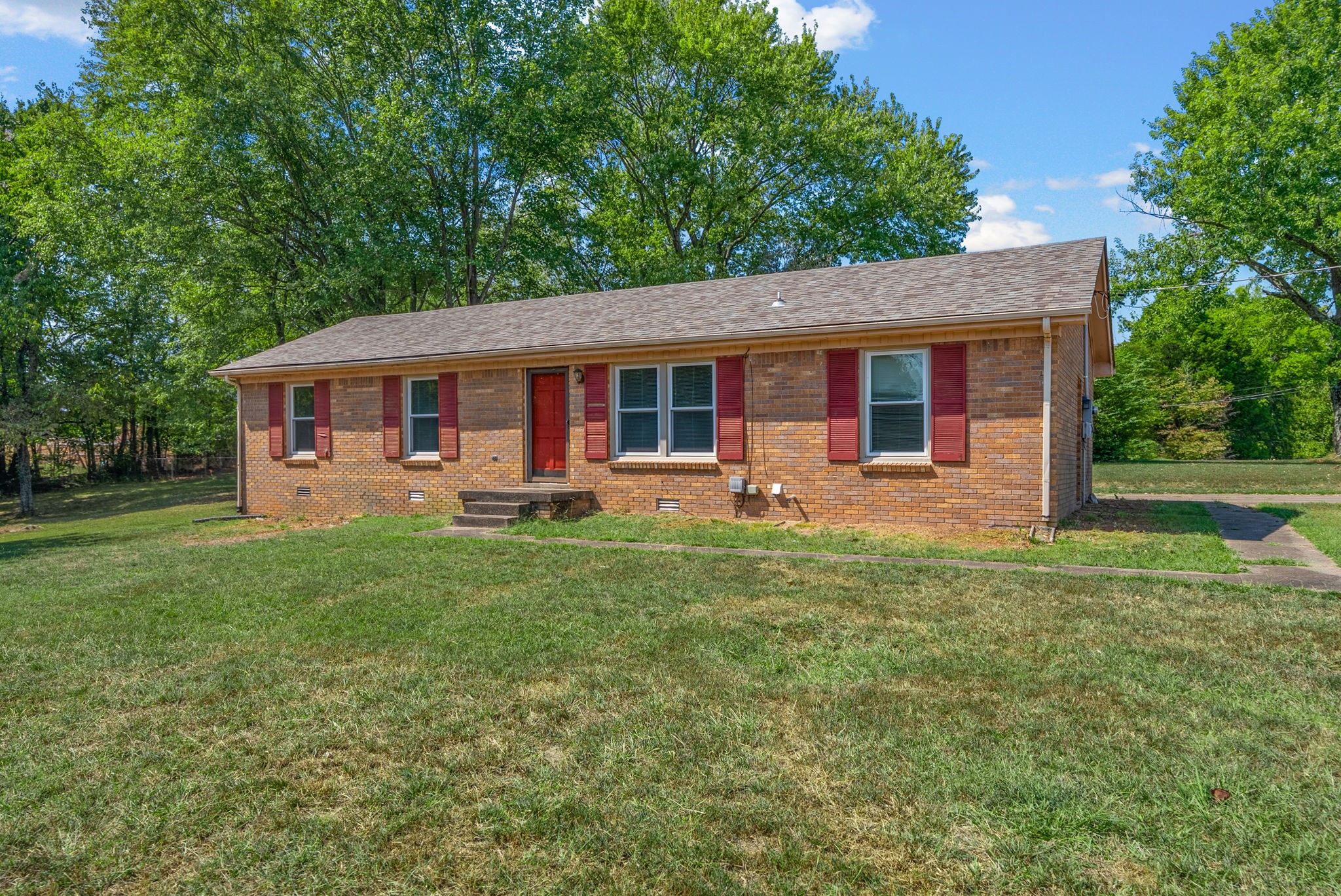 328 Welchwood Dr Property Photo 2