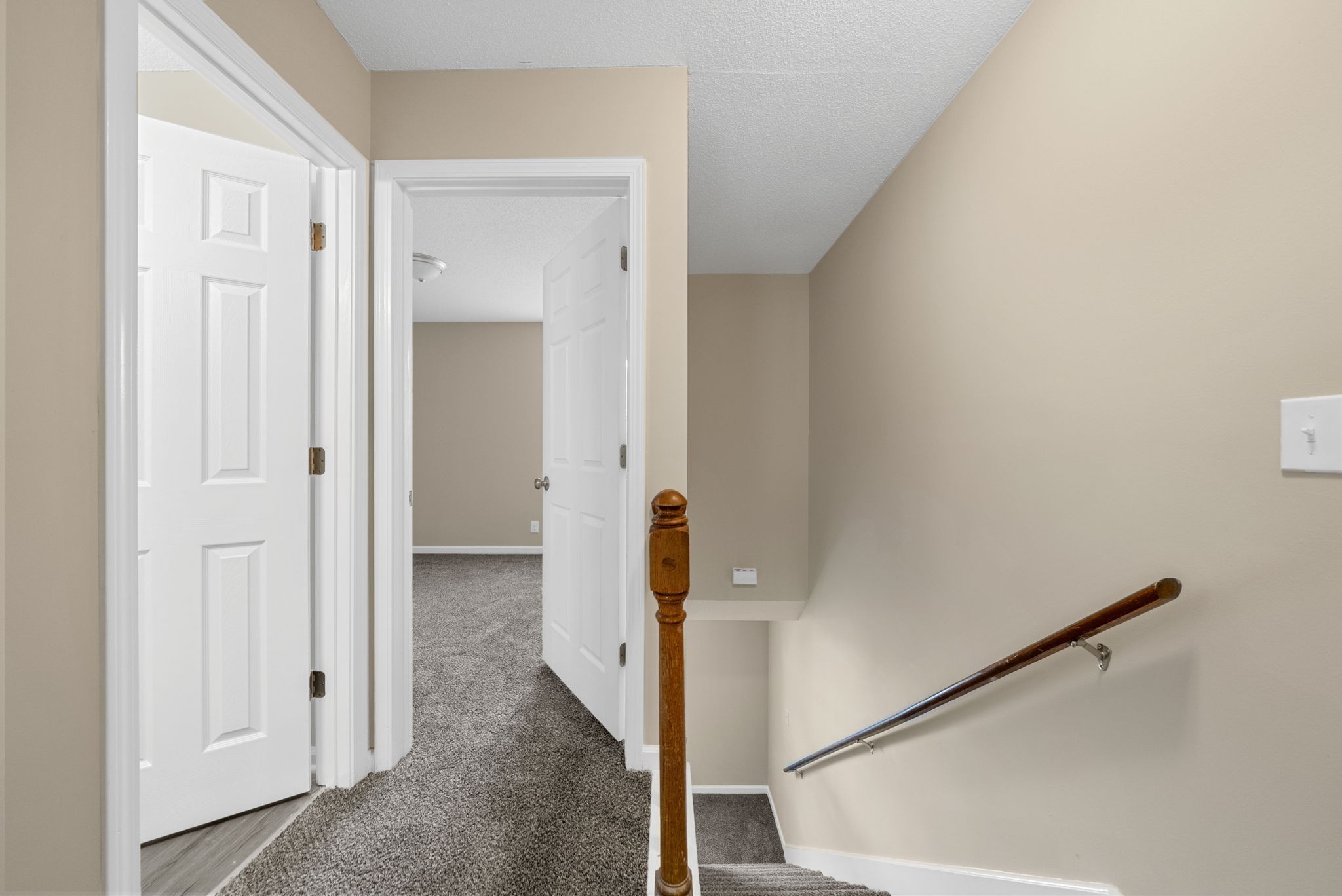 240 Winters Ct Property Photo 14