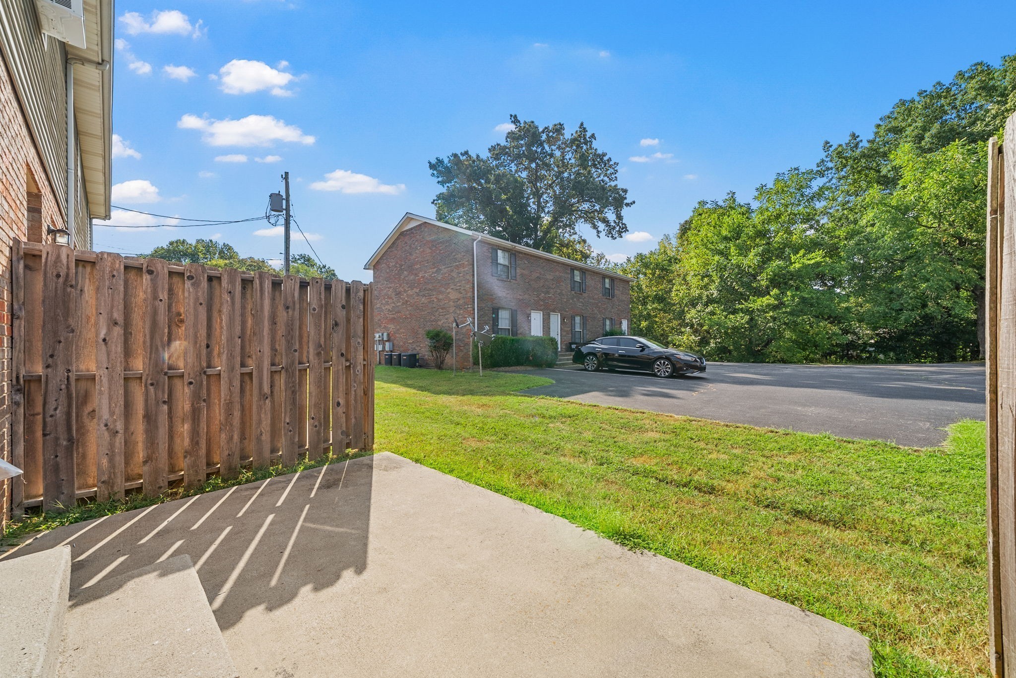 240 Winters Ct Property Photo 21