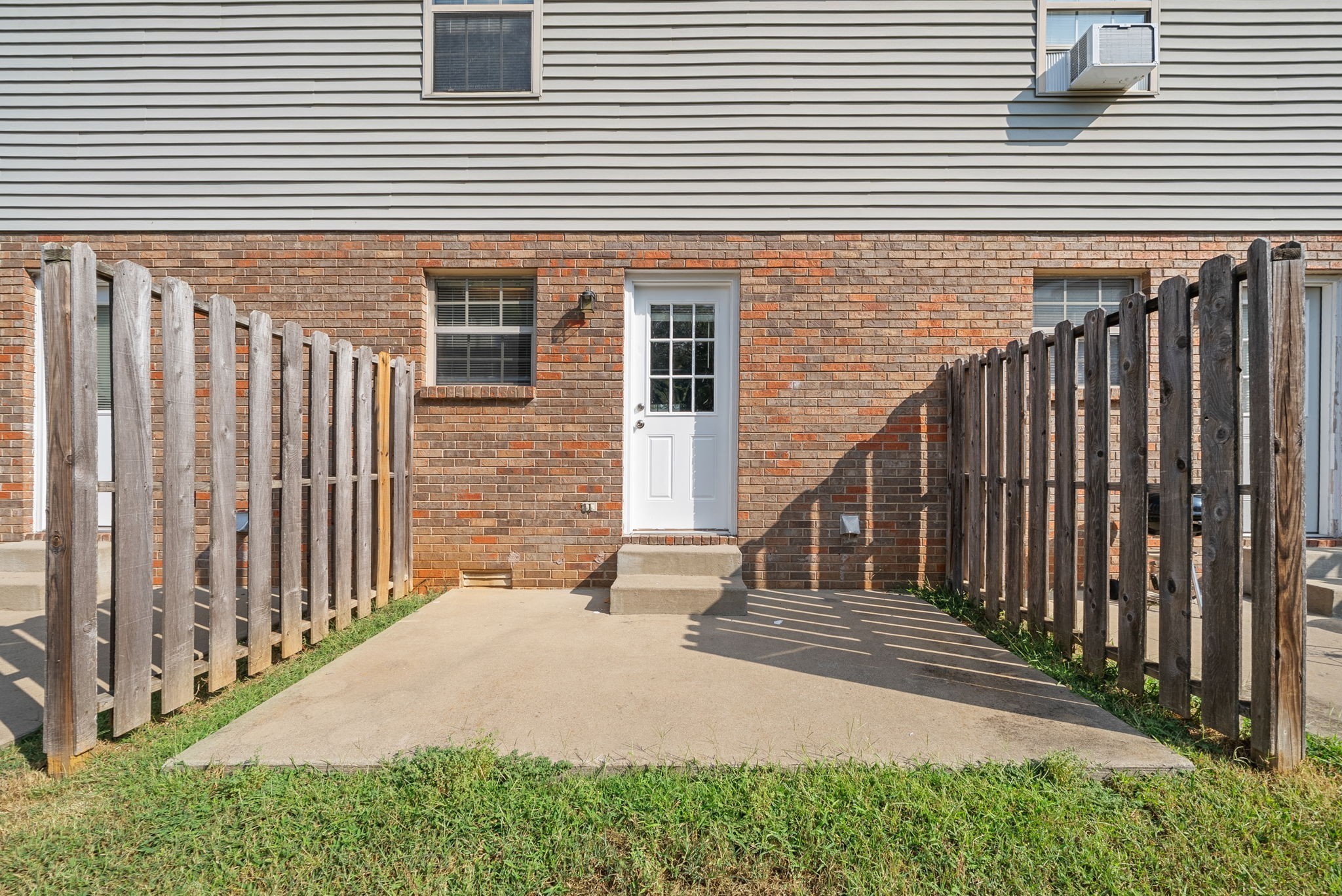 240 Winters Ct Property Photo 22