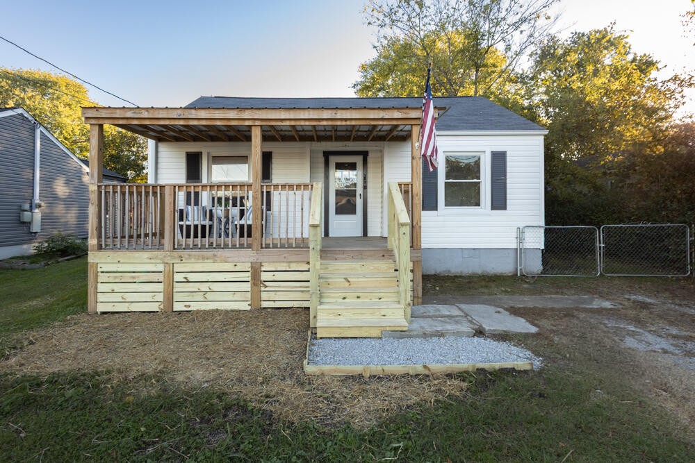 5308 Dupont Street Property Photo 2