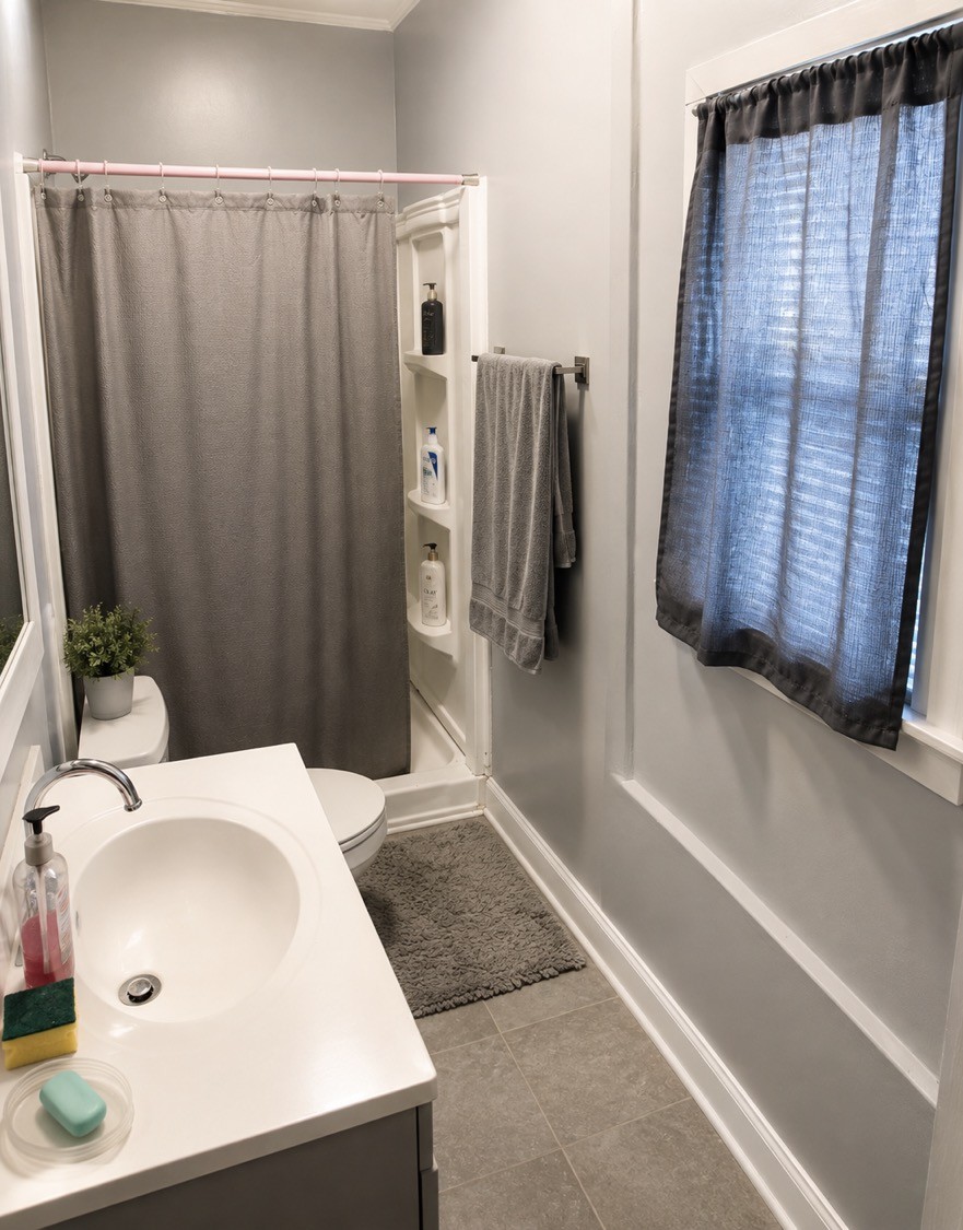 417 N Mccombs St Property Photo 9