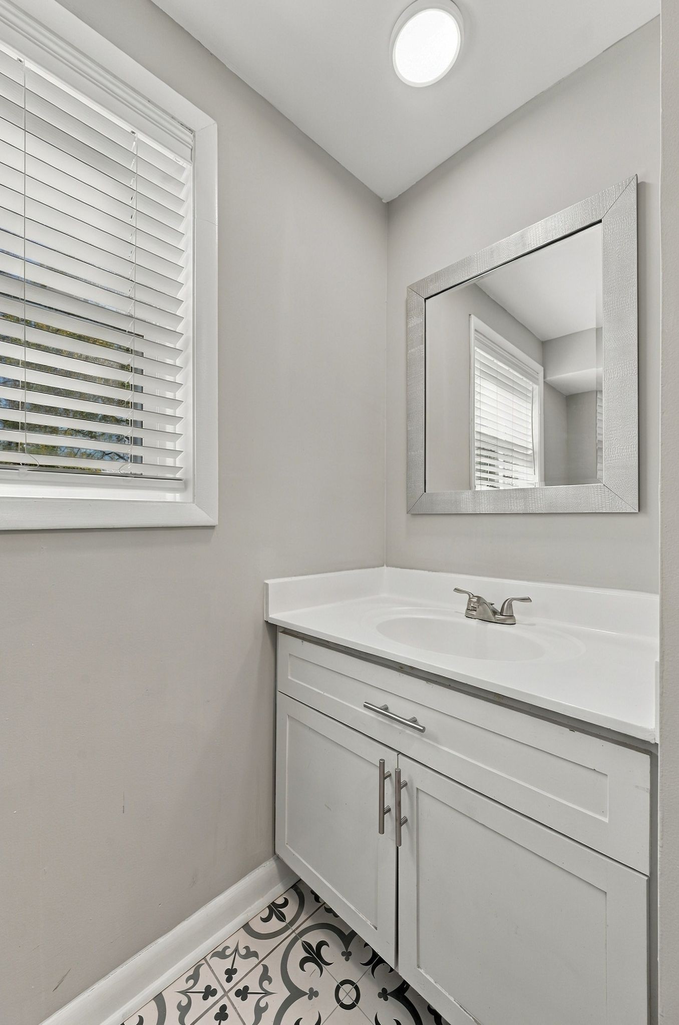 747 Rowan Dr Property Photo 23