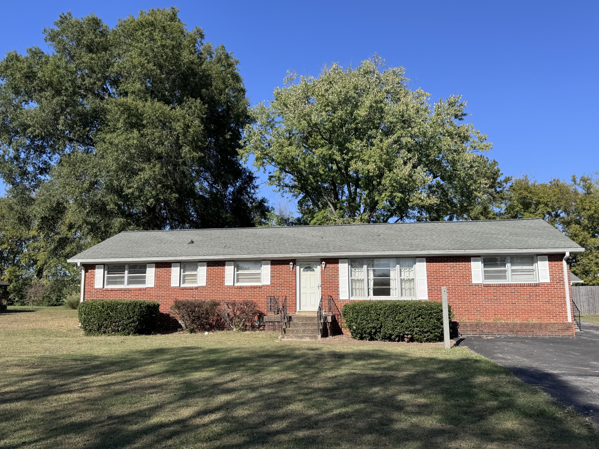 1505 Idlewild Dr Property Photo 1