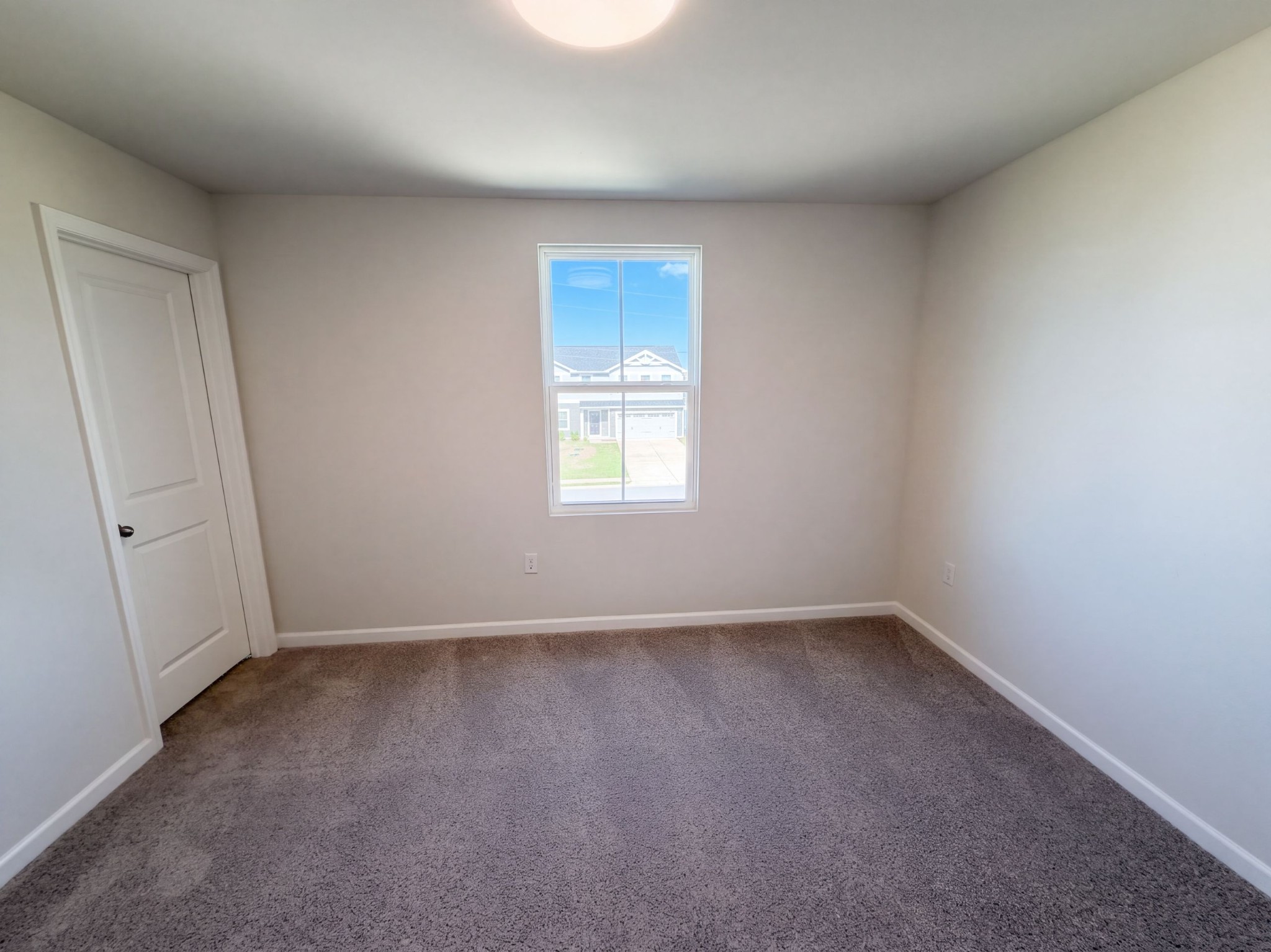 949 Blue Ash Way Property Photo 11