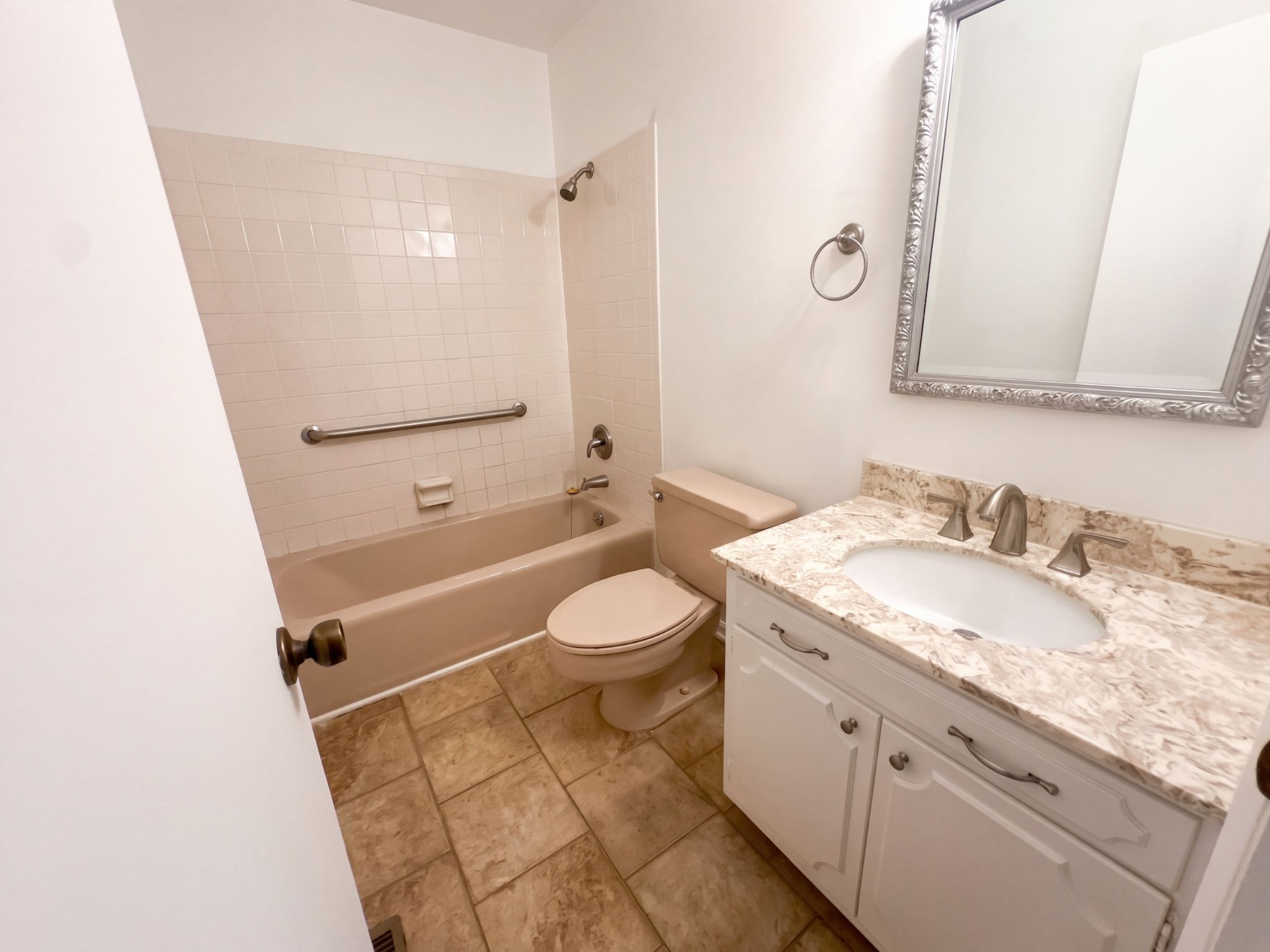 592 Woodland Dr Property Photo 11