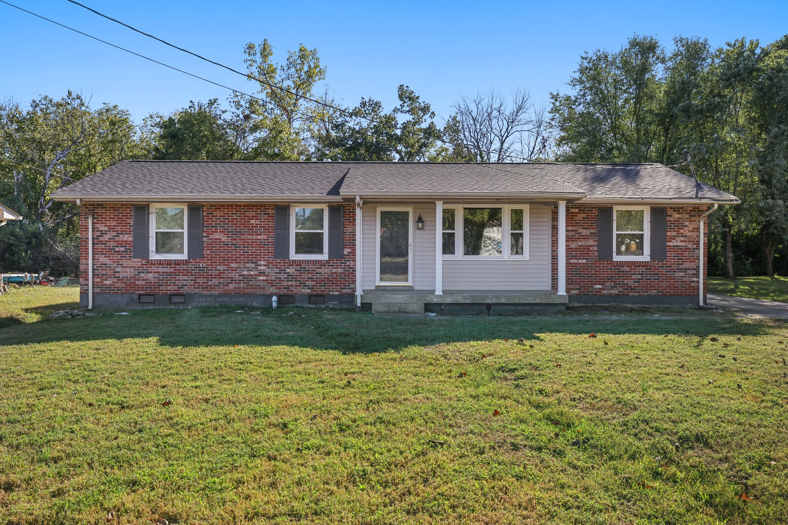445 Janette Ave Property Photo 1