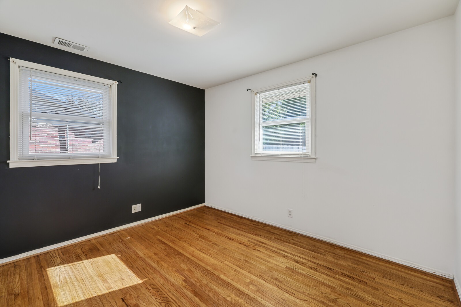 445 Janette Ave Property Photo 19
