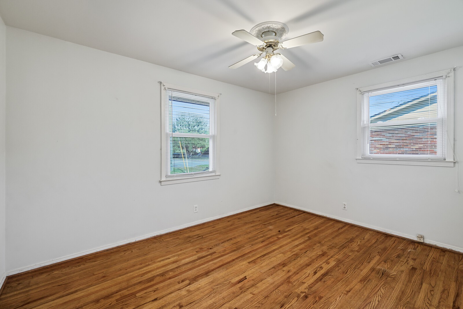 445 Janette Ave Property Photo 22