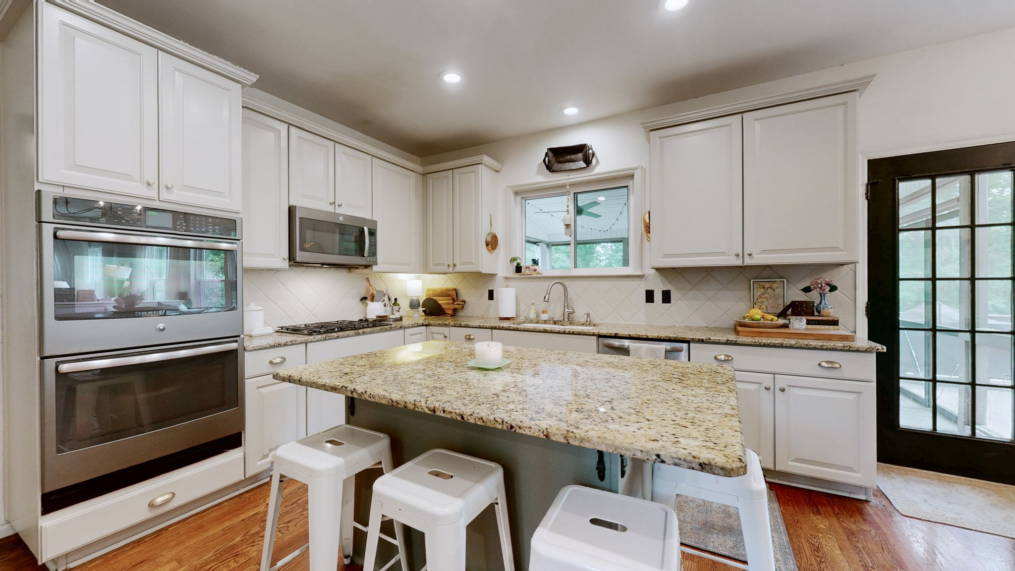 113 Abercairn Dr Property Photo 8
