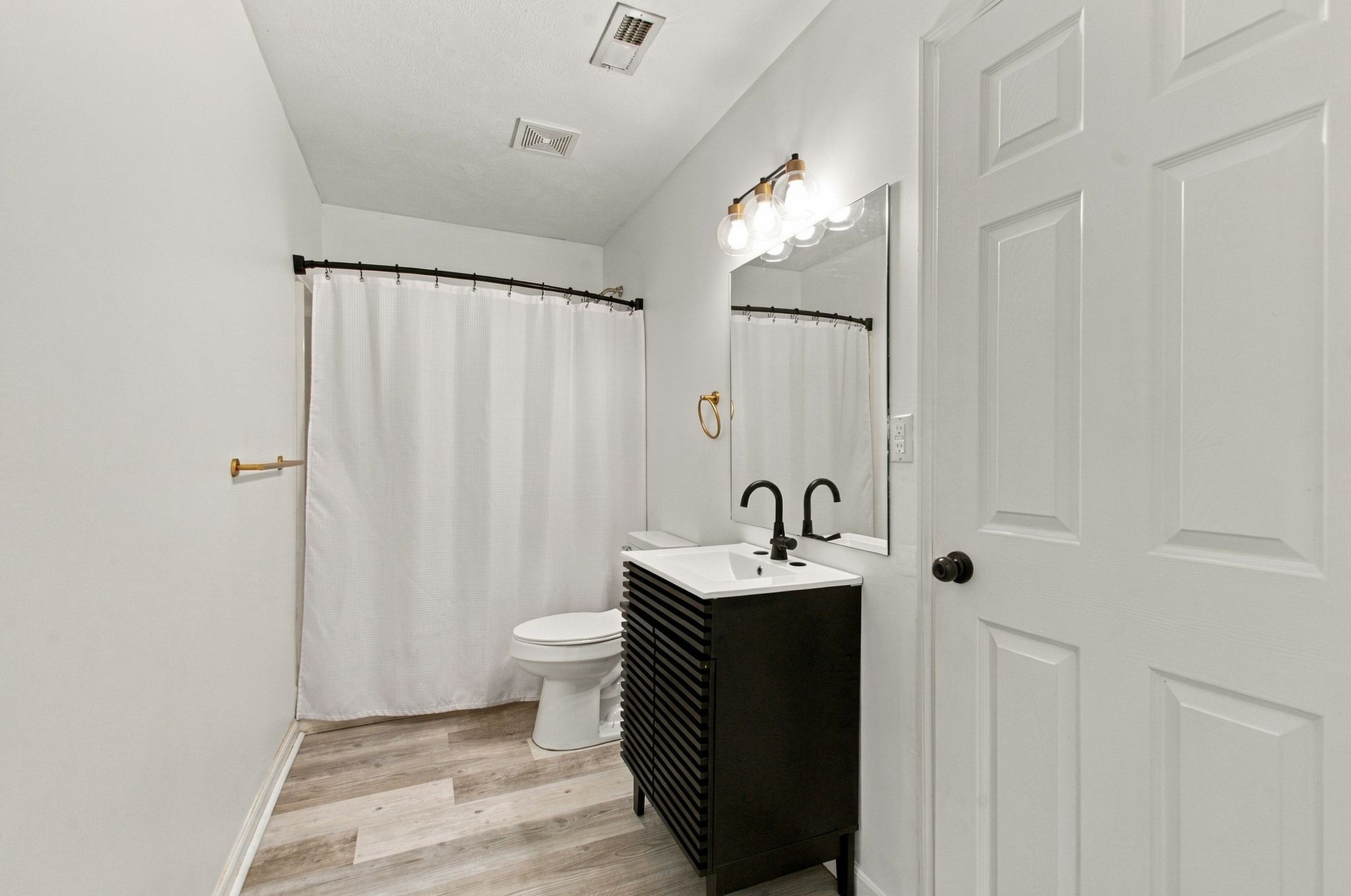 921 Jordan Cir Property Photo 16