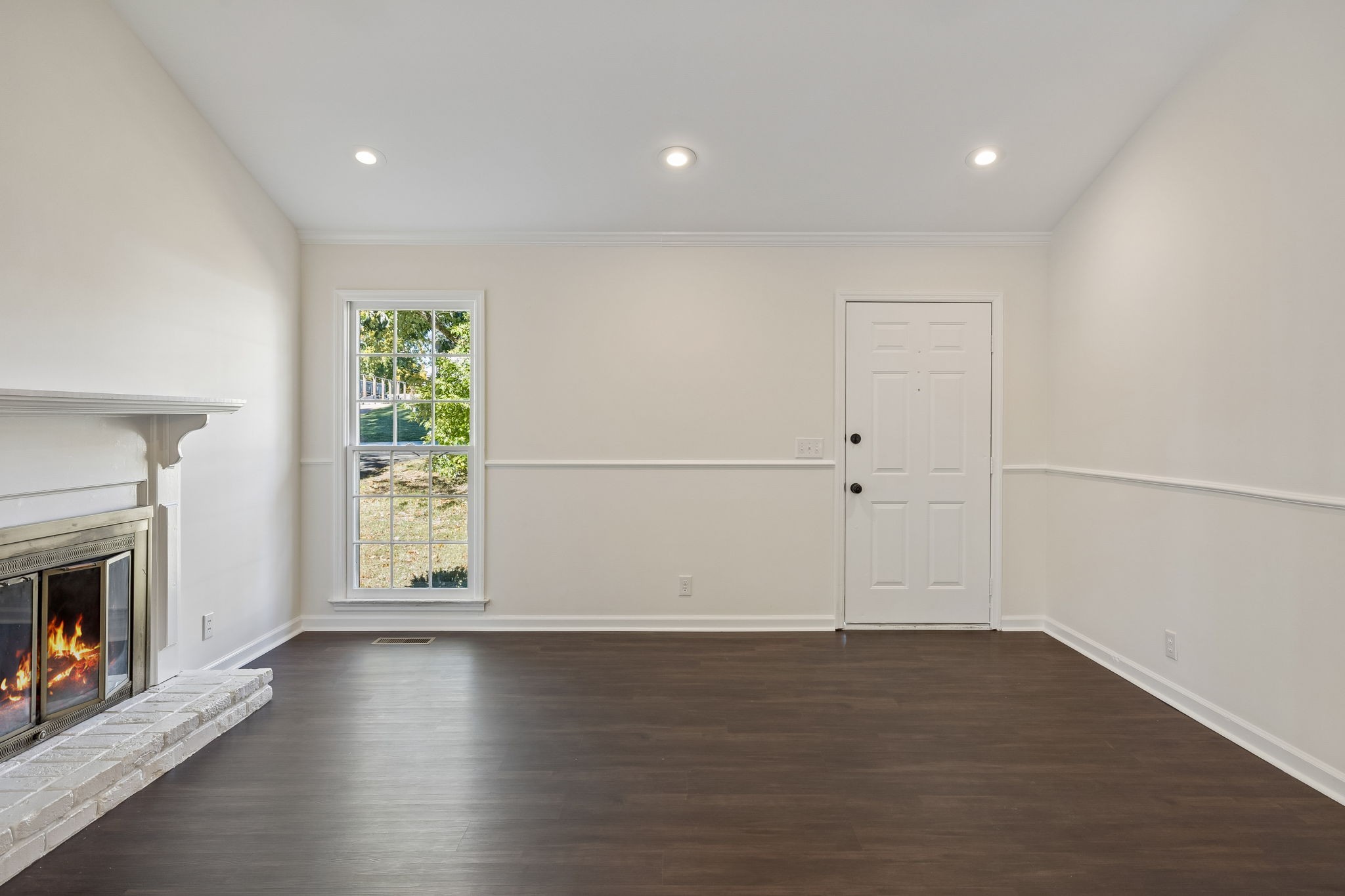 313 Sunrise Cir Property Photo 5