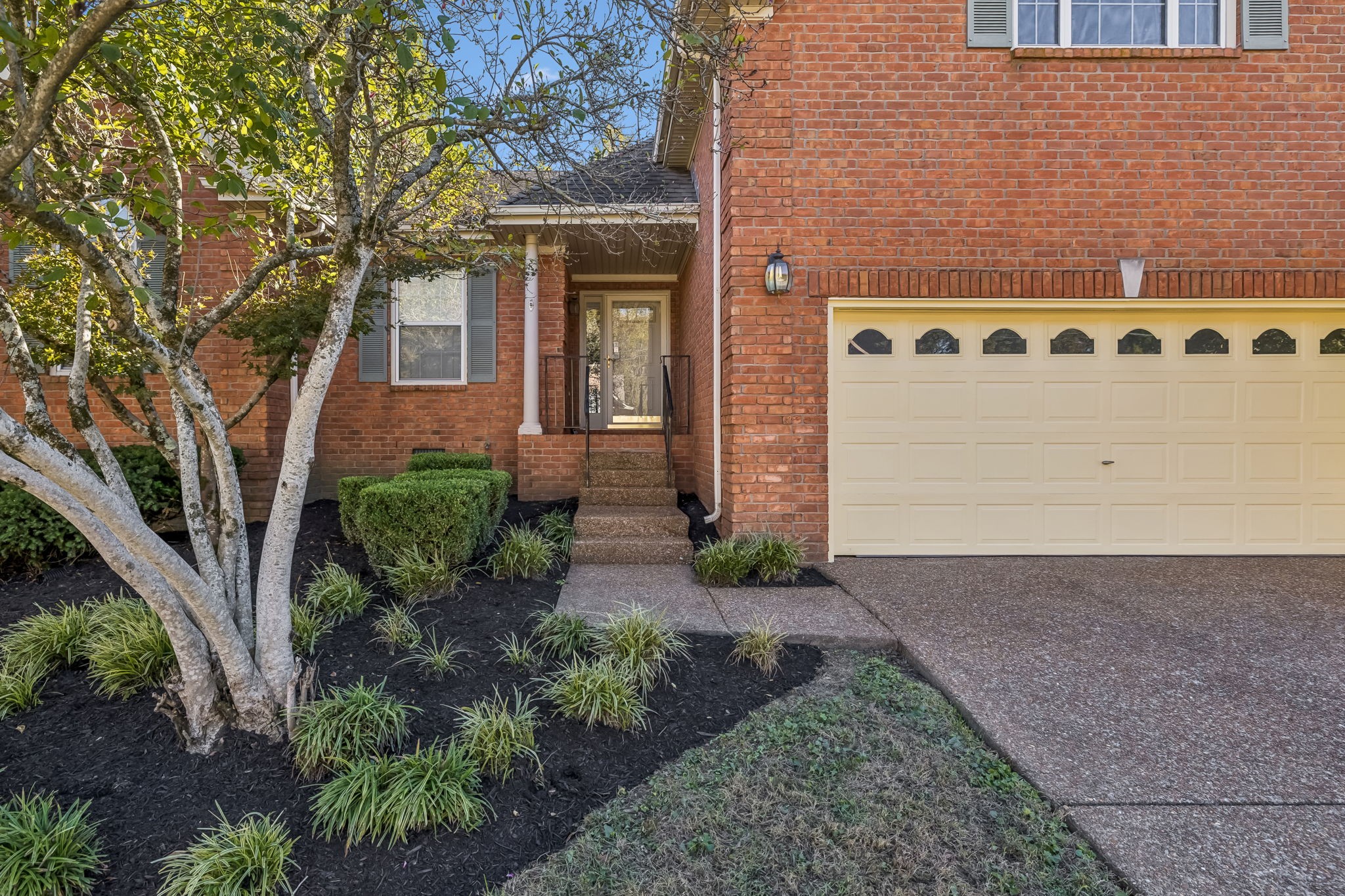6312 Paddington Way Property Photo 4