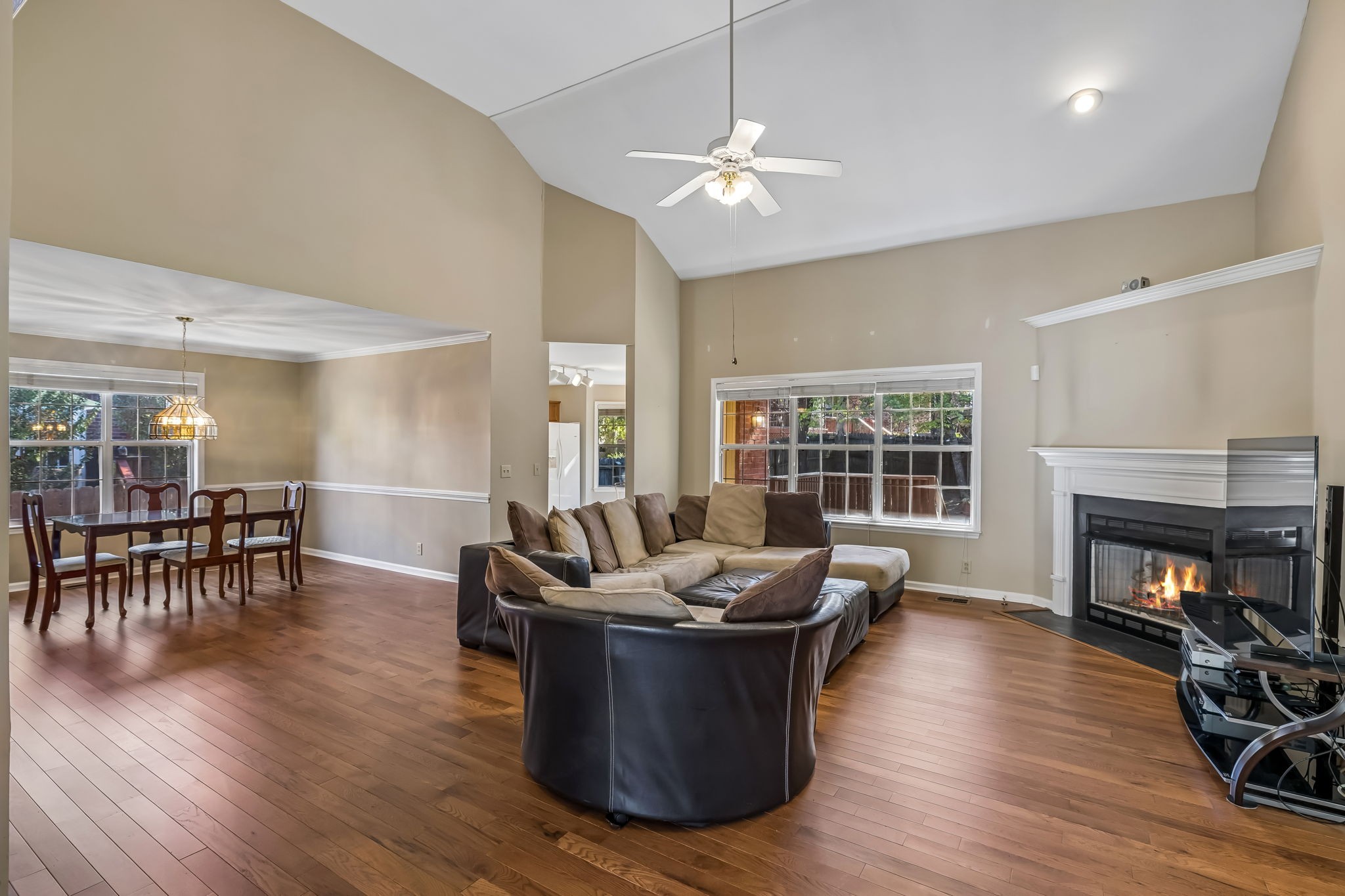 6312 Paddington Way Property Photo 7