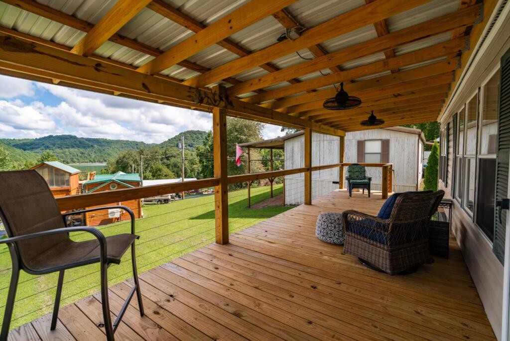 1025 Austin Lake Rd Property Photo 19