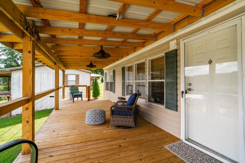 1025 Austin Lake Rd Property Photo 20