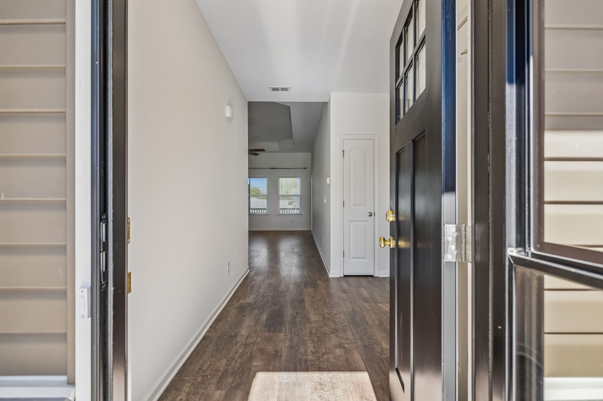 101 E Coker Way Property Photo 6