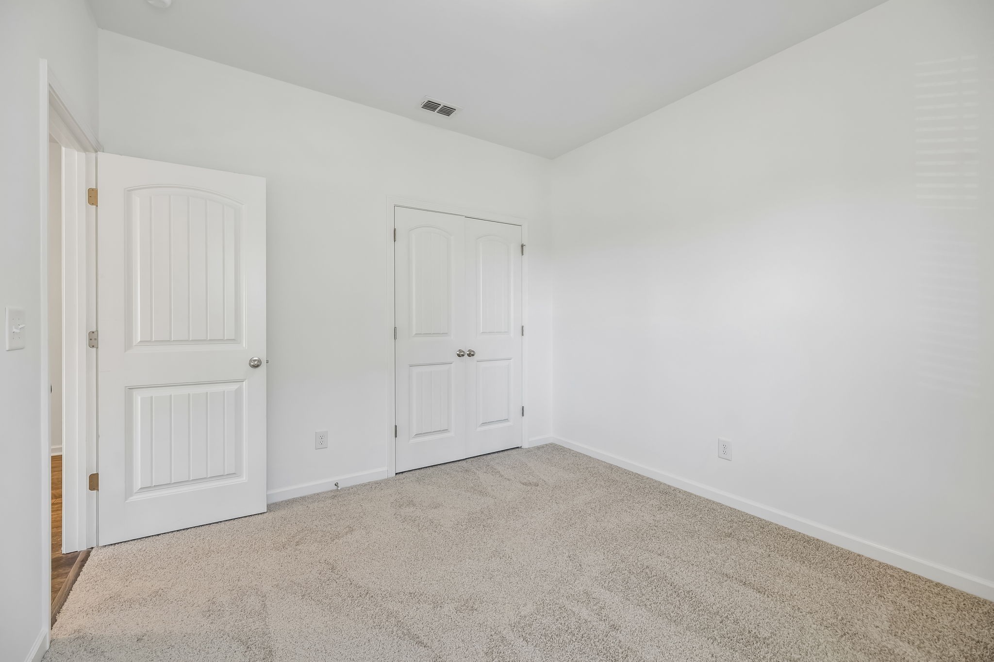 101 E Coker Way Property Photo 11