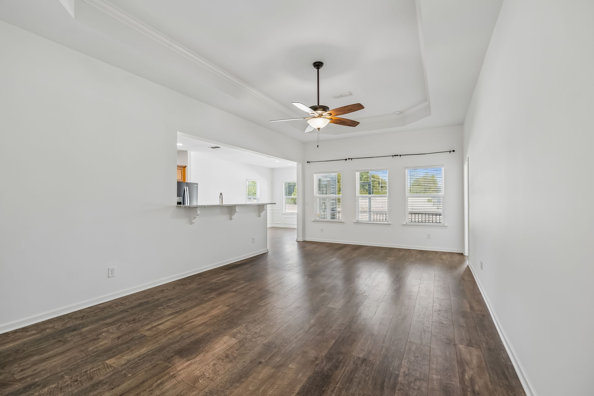 101 E Coker Way Property Photo 12