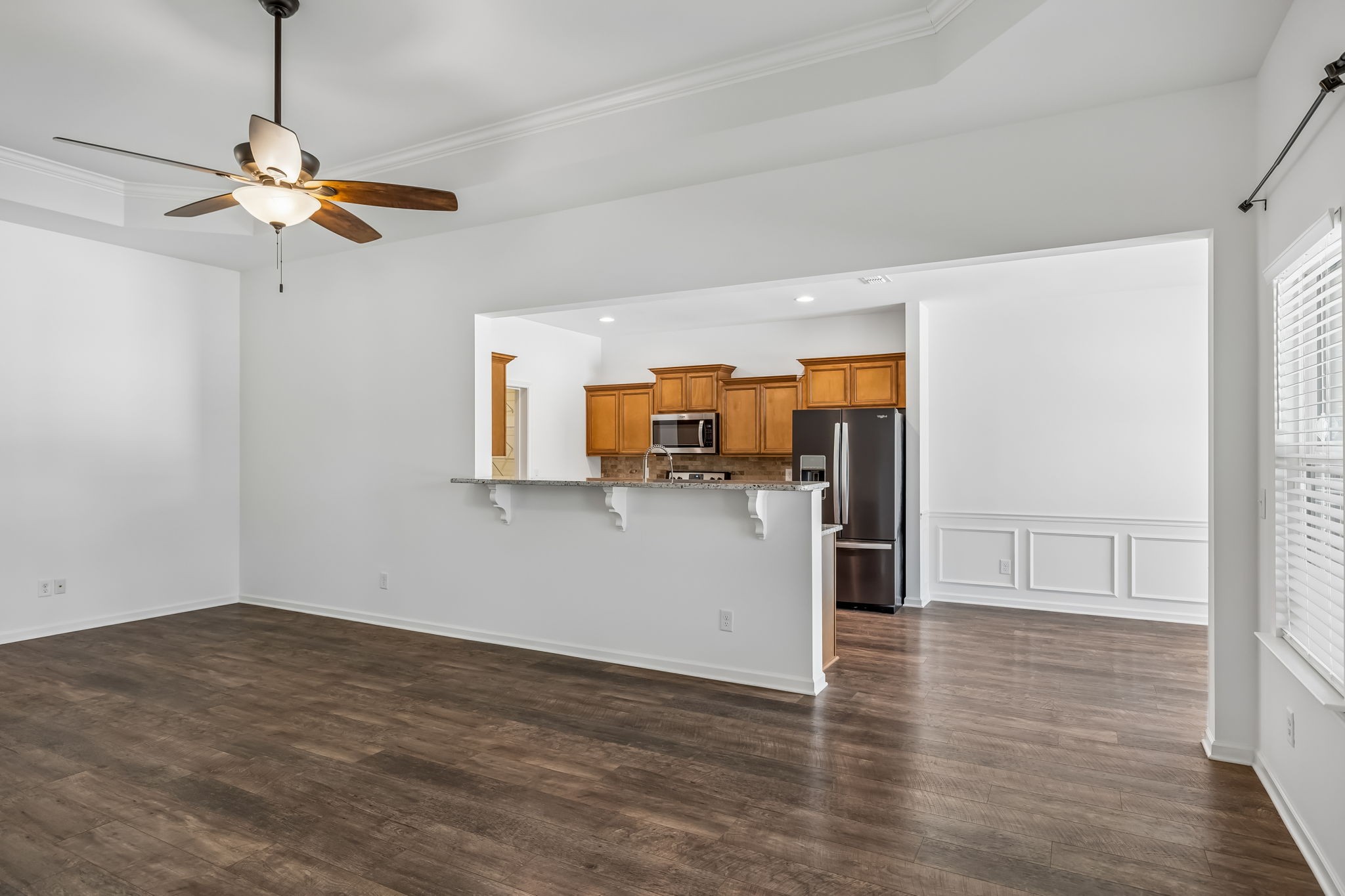 101 E Coker Way Property Photo 14