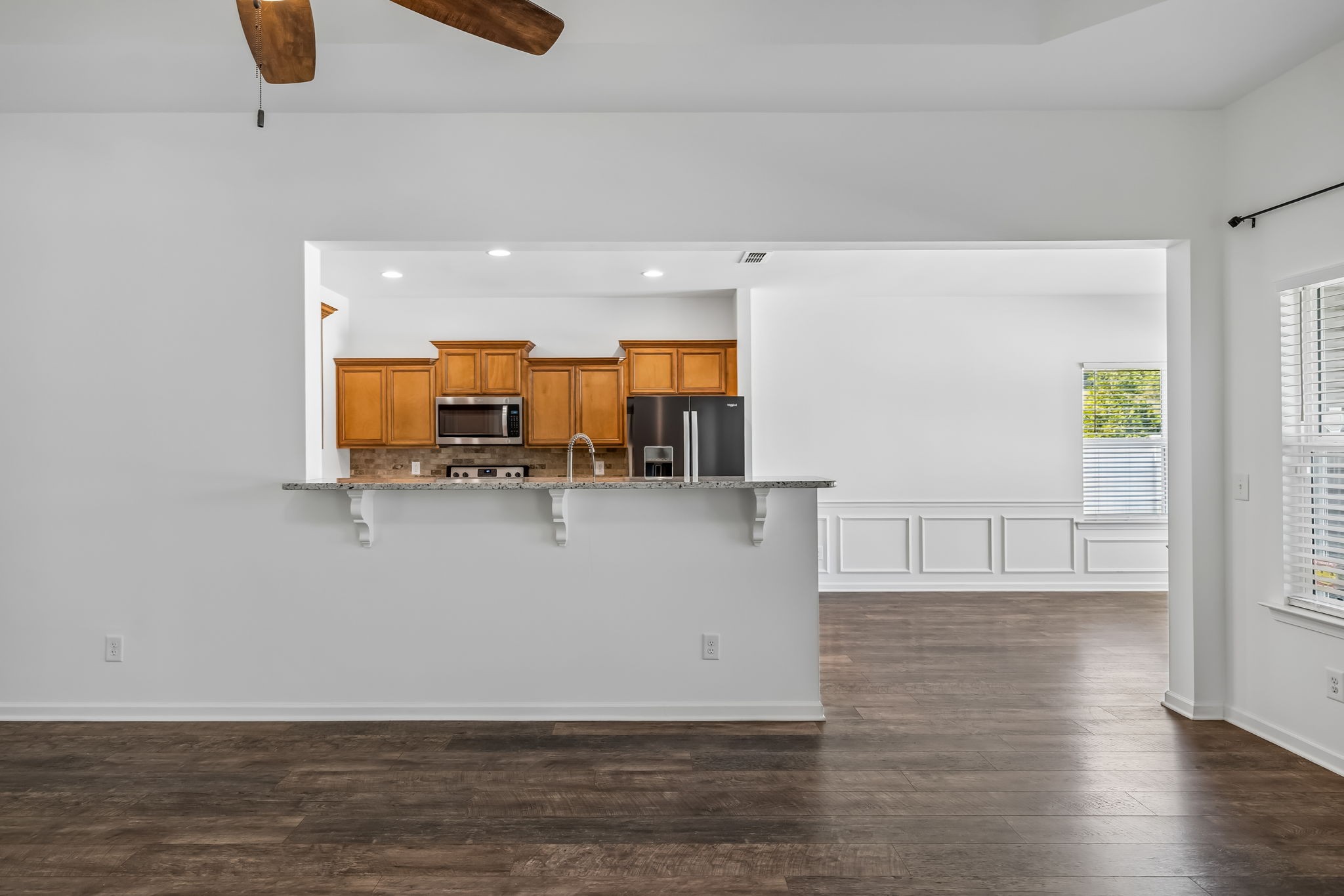 101 E Coker Way Property Photo 15