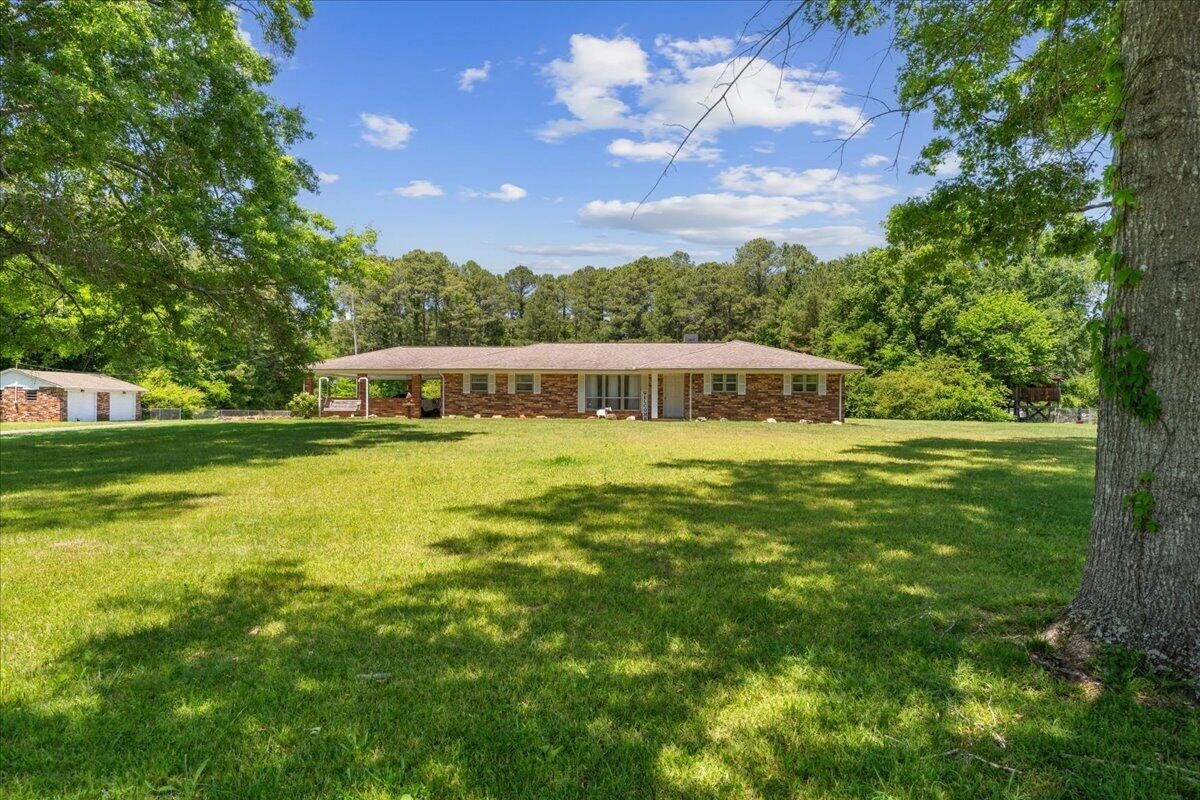 324 Mary Sue Drive, Se Property Photo 1