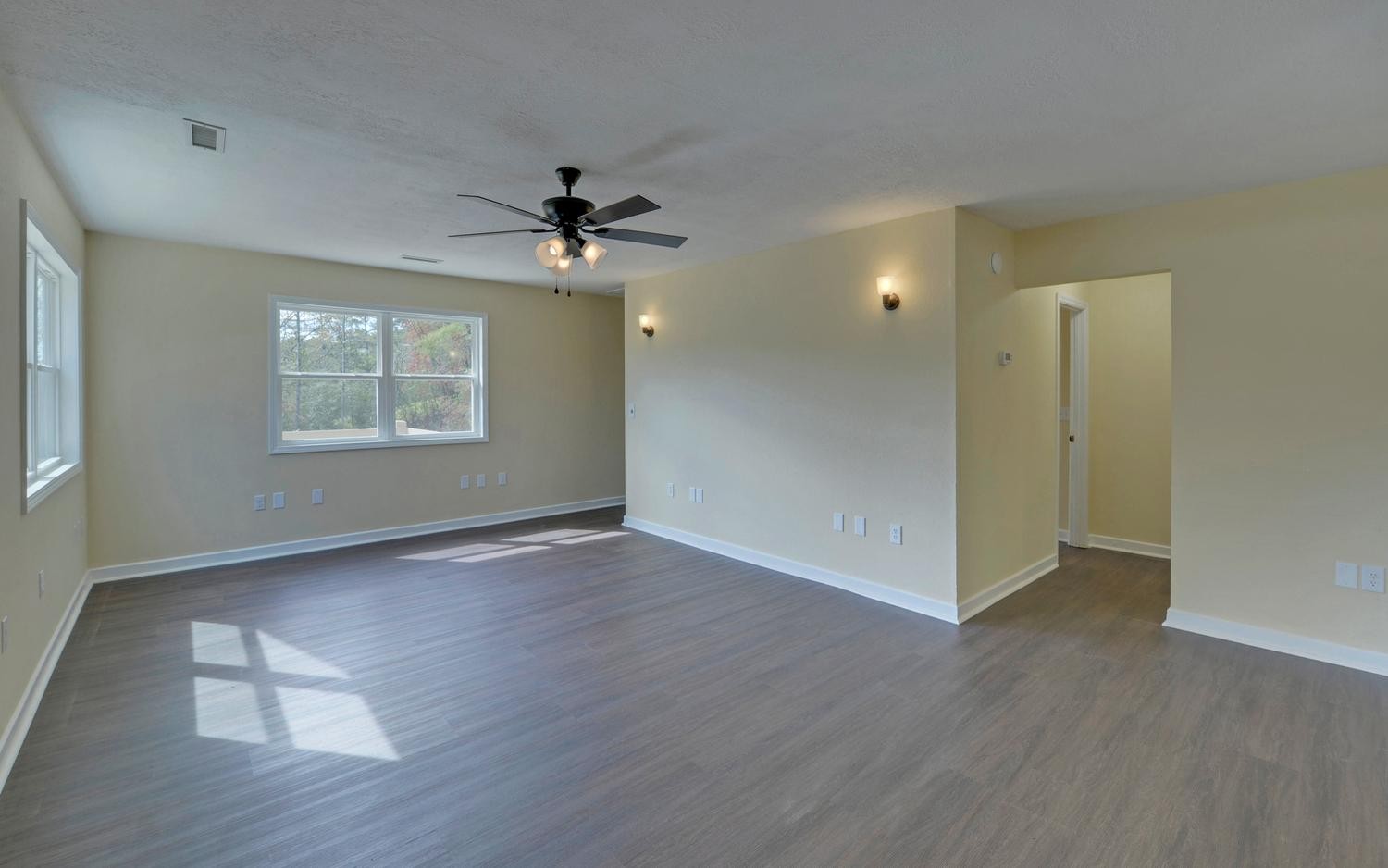 251 Maltby Rd Property Photo 2