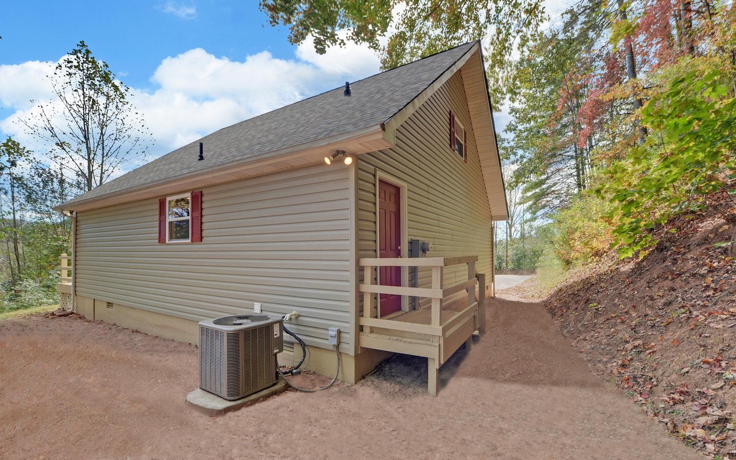 251 Maltby Rd Property Photo 9