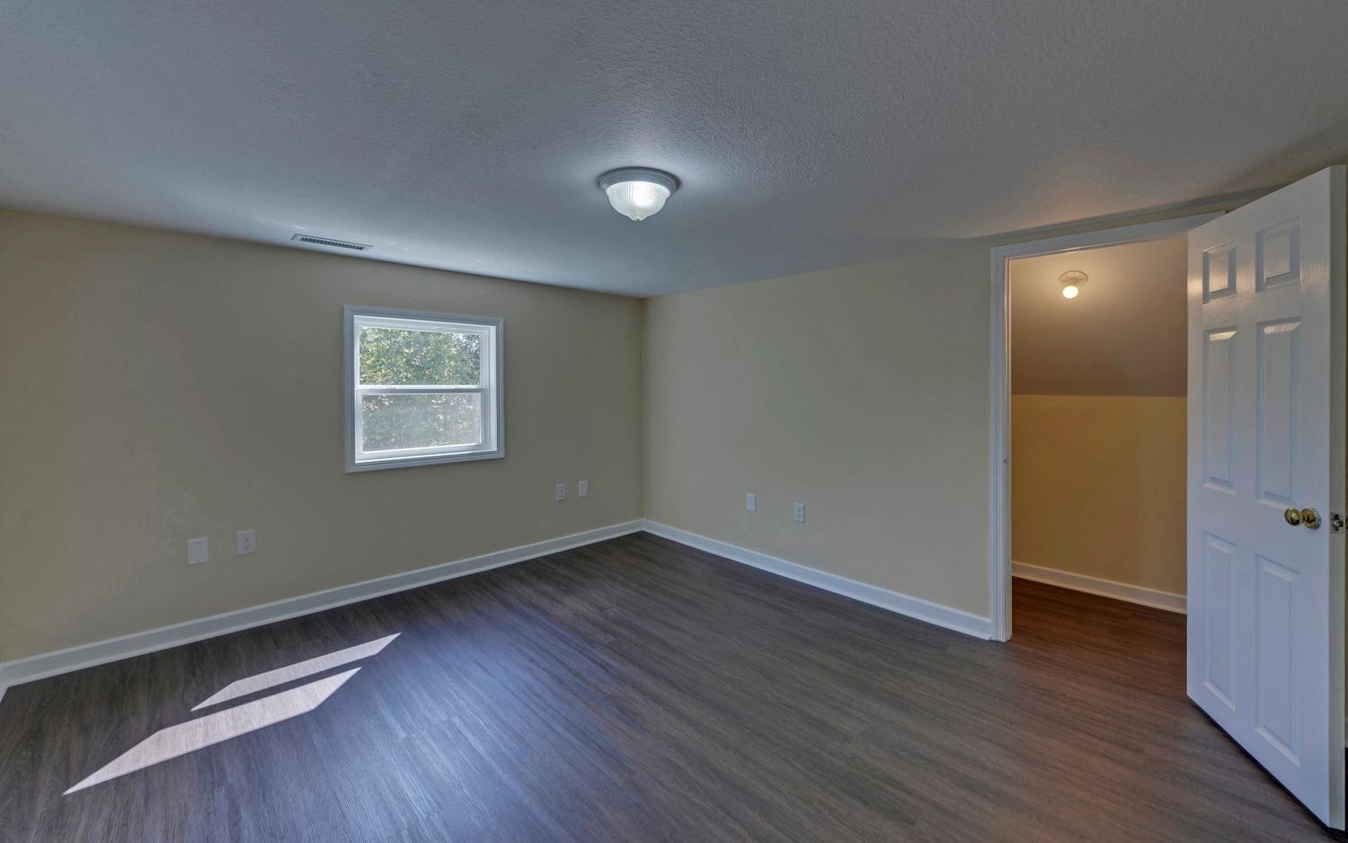 251 Maltby Rd Property Photo 34