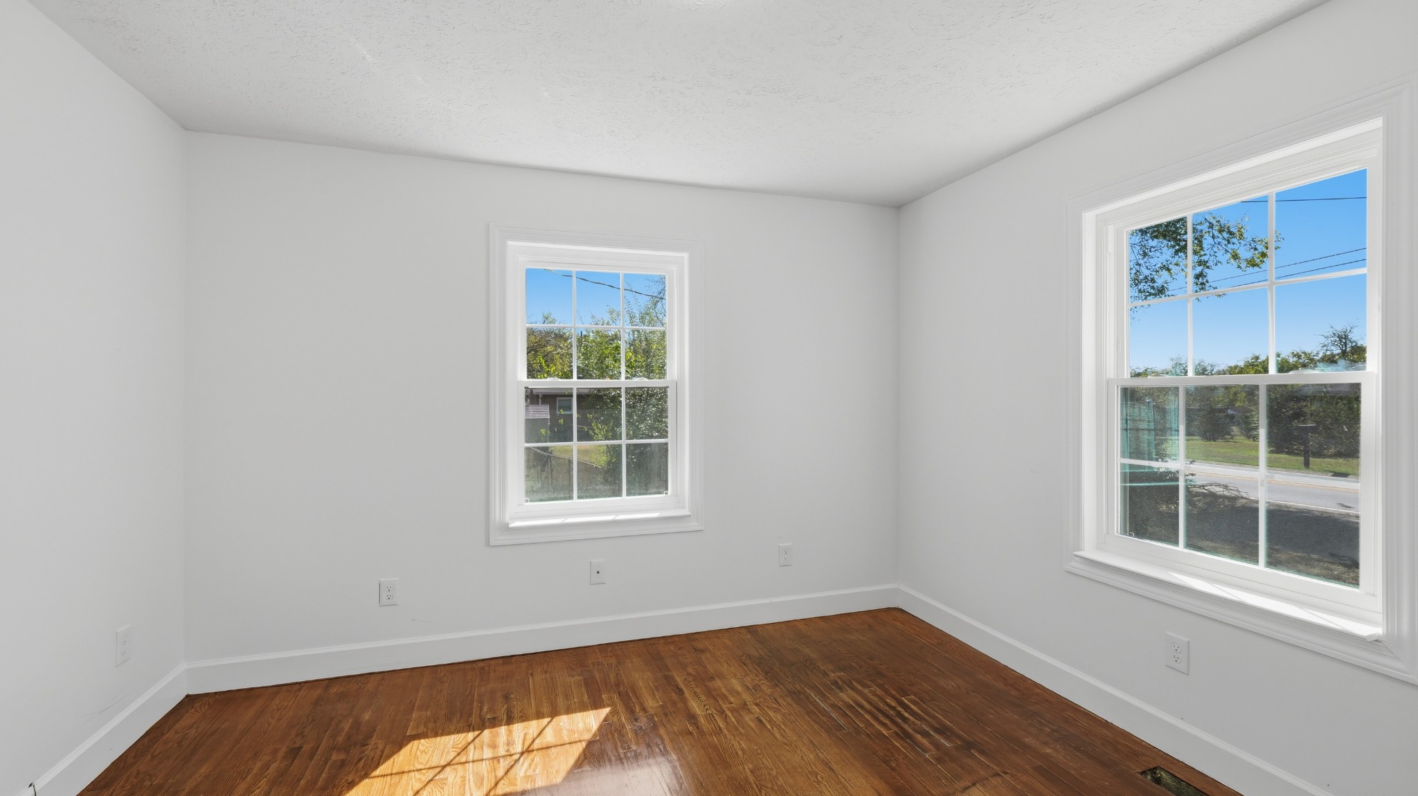 3208 Hydes Ferry Rd Property Photo 6