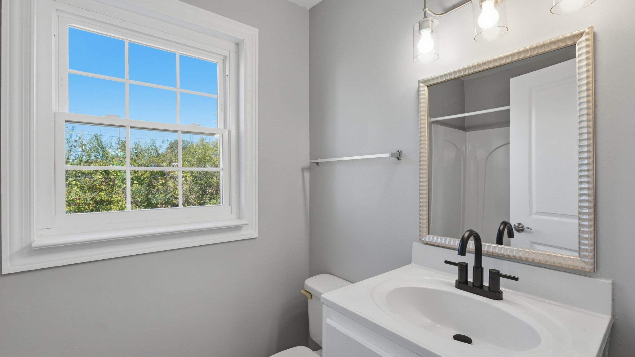 3208 Hydes Ferry Rd Property Photo 8