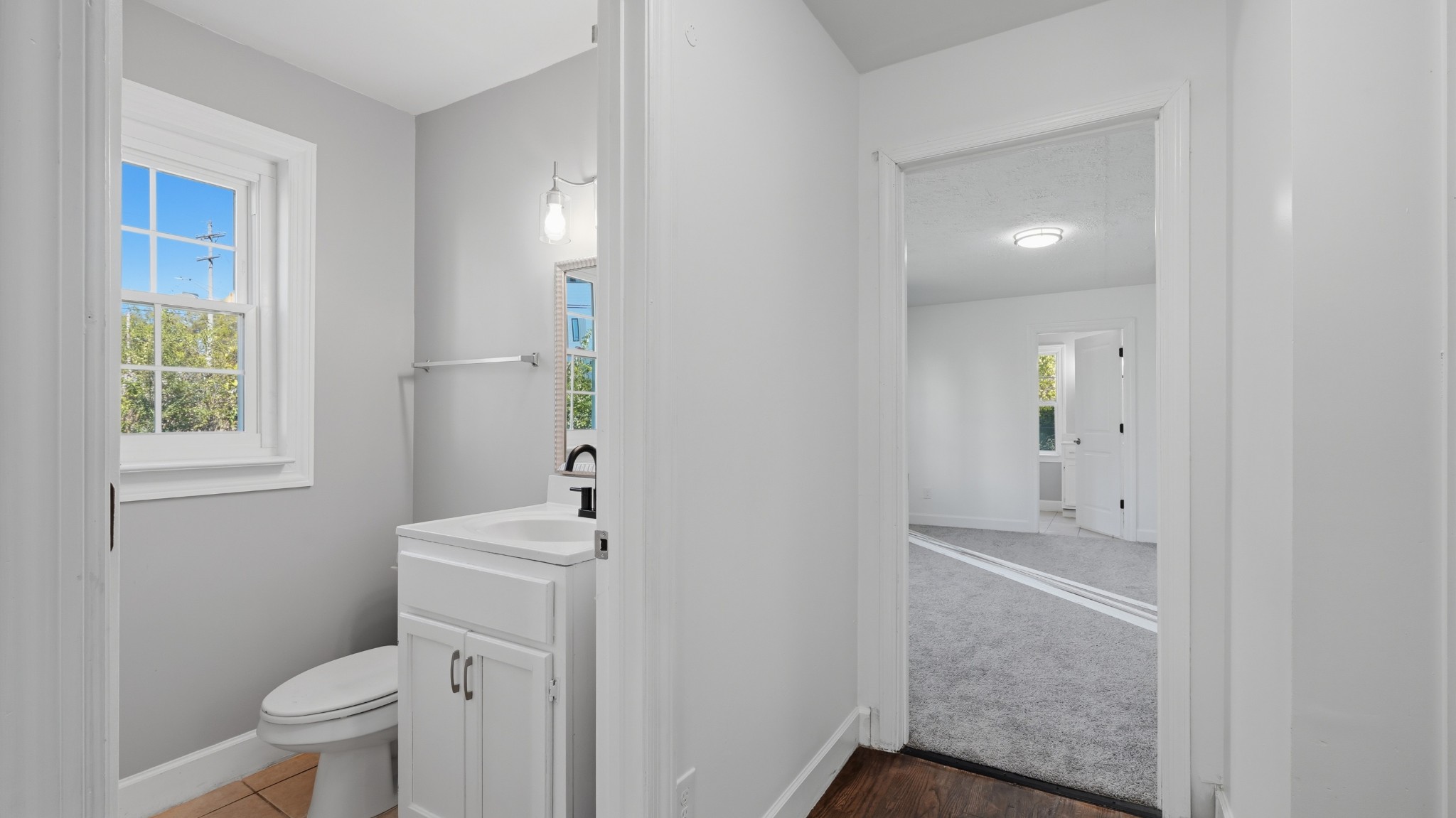 3208 Hydes Ferry Rd Property Photo 9