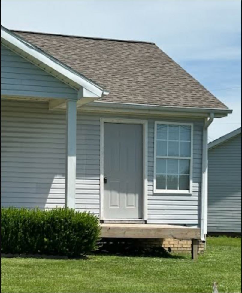 100 Waterford Dr Property Photo 2