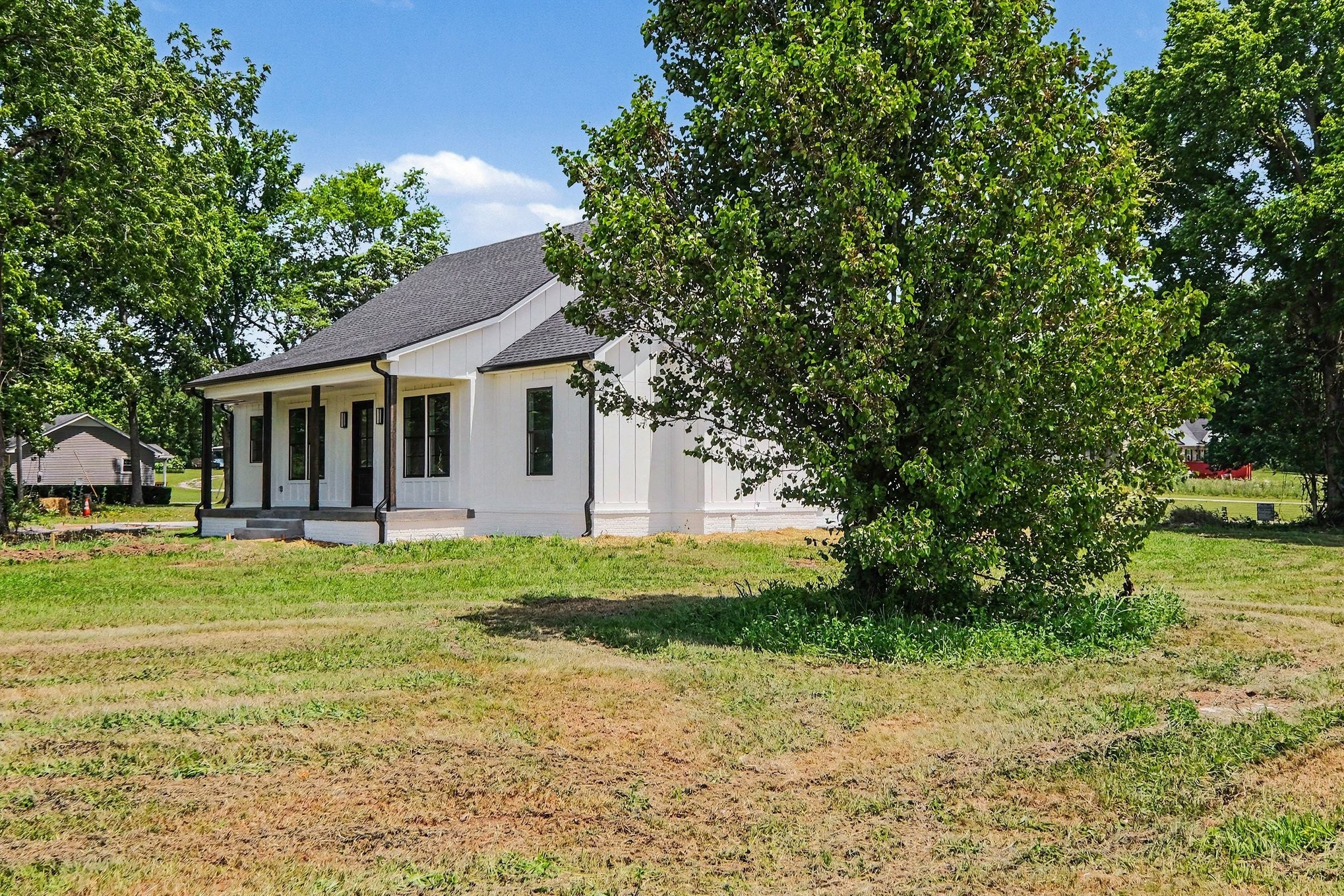 1798 Twin Caves Dr Property Photo 4