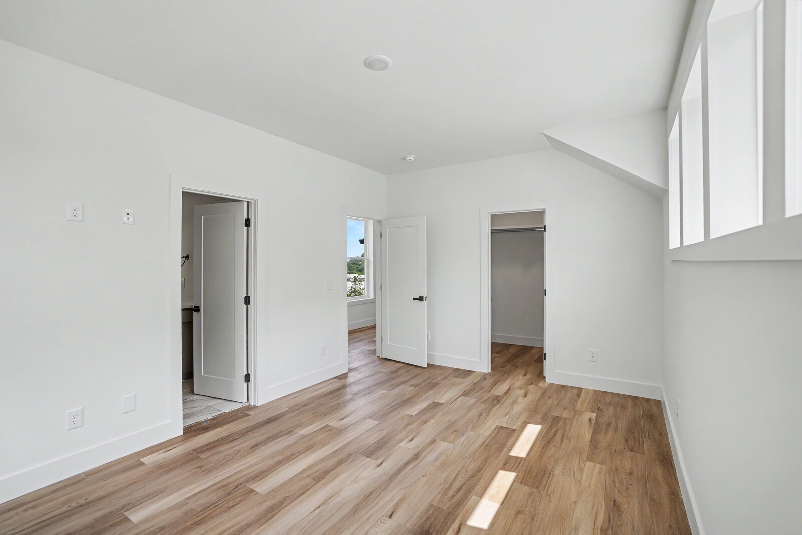 135 Stella Dr Property Photo 35