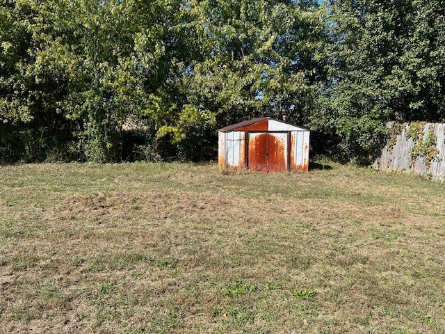 681 Artic Ave Property Photo 4