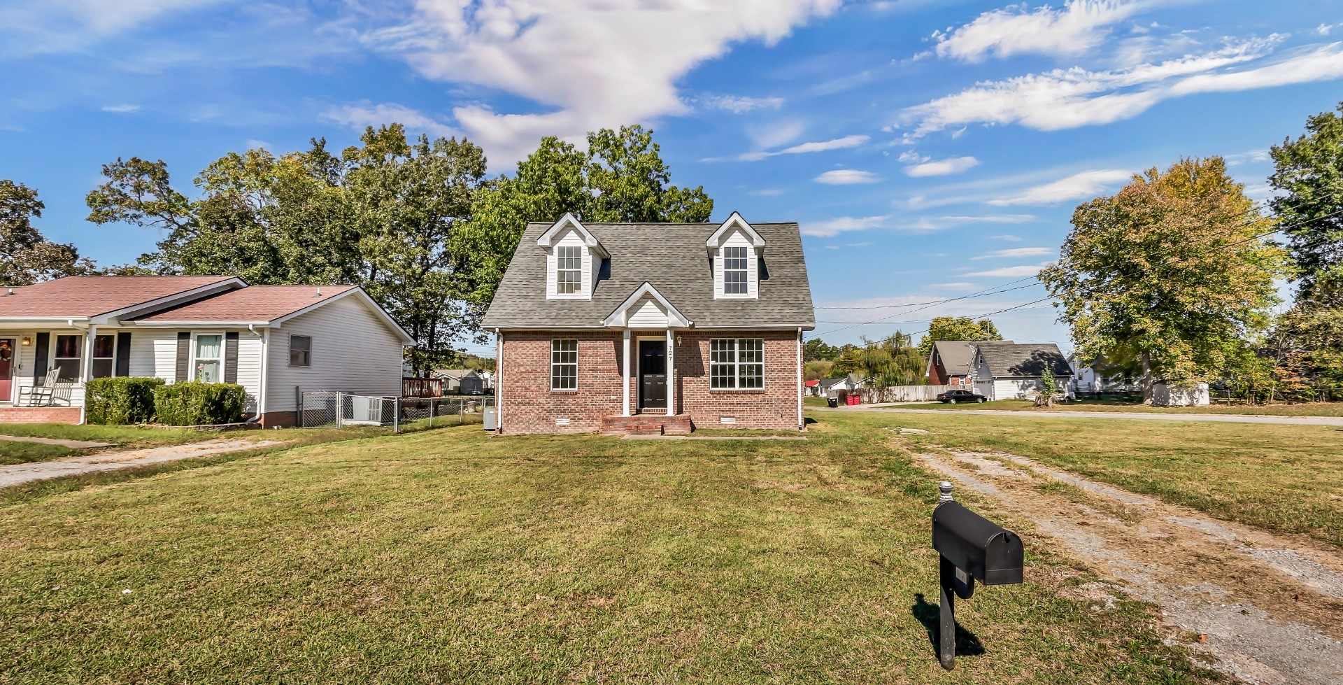 727 Inver Ln Property Photo 1
