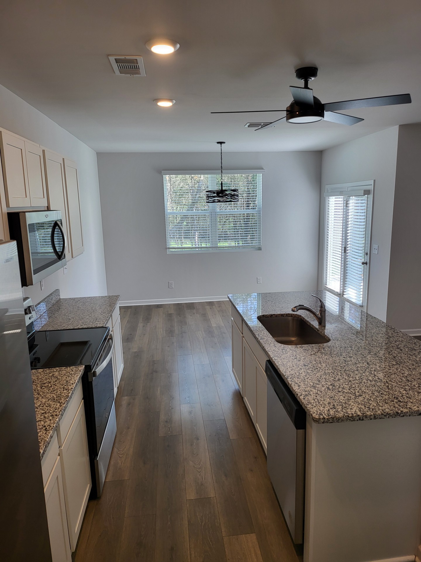 155 Olivia Cir Property Photo 4