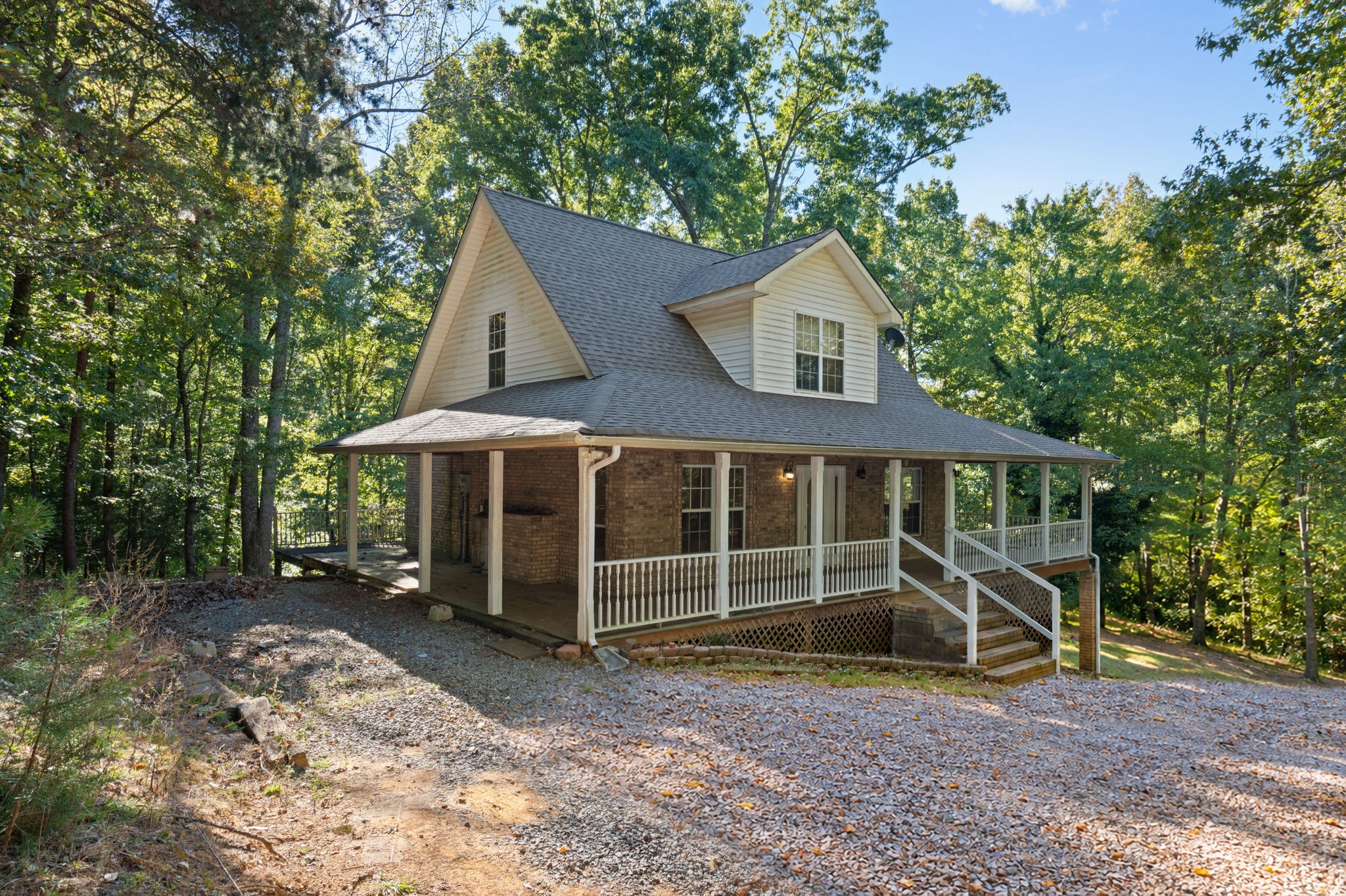 1084 Mountain Rd Property Photo 1