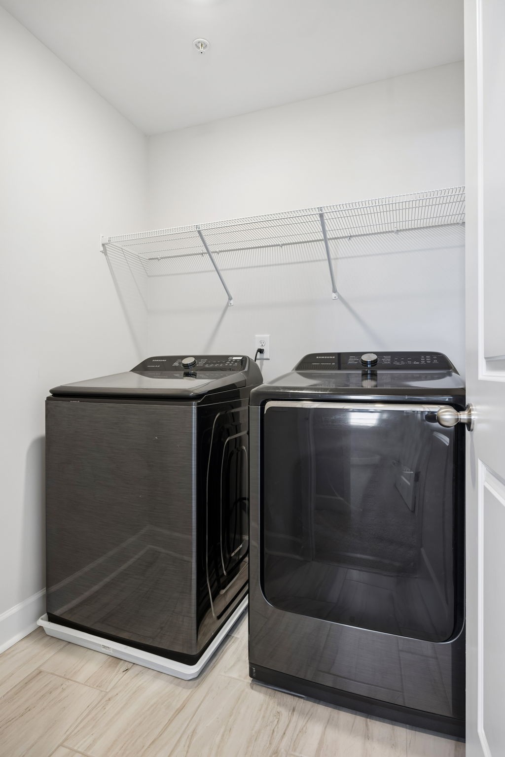 1179 Short St Property Photo 33