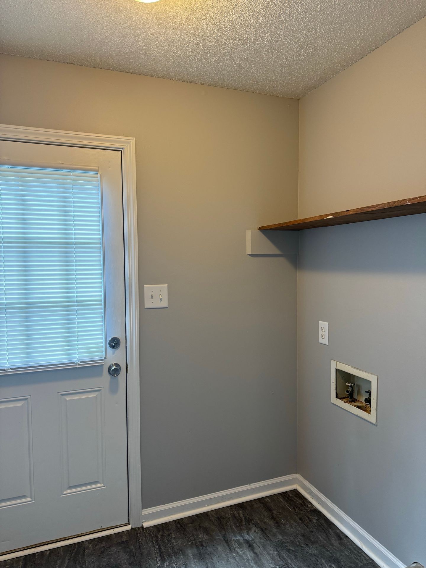 552 Lorie Lane Property Photo 8