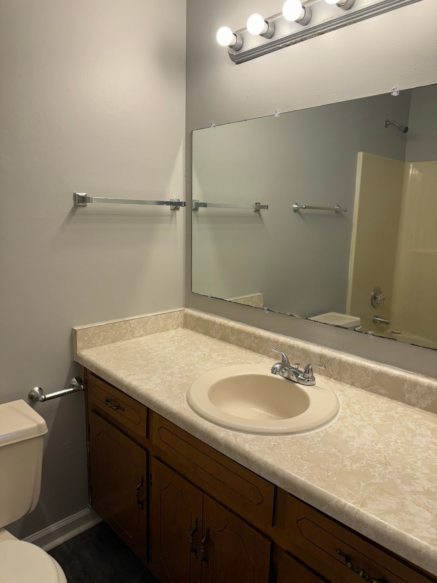 552 Lorie Lane Property Photo 12