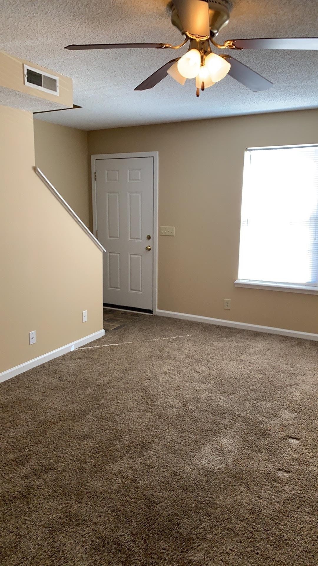 111 Hickory Trace Property Photo 3