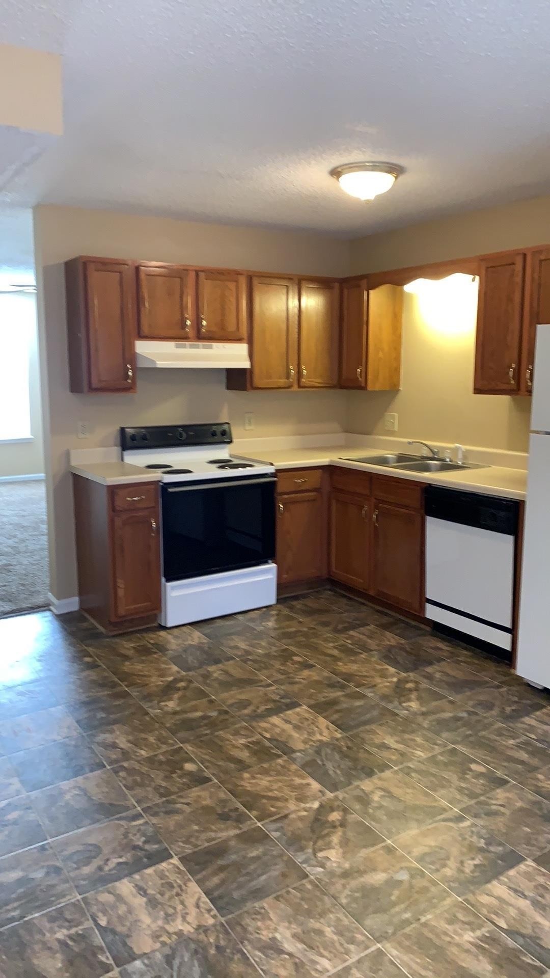 111 Hickory Trace Property Photo 4