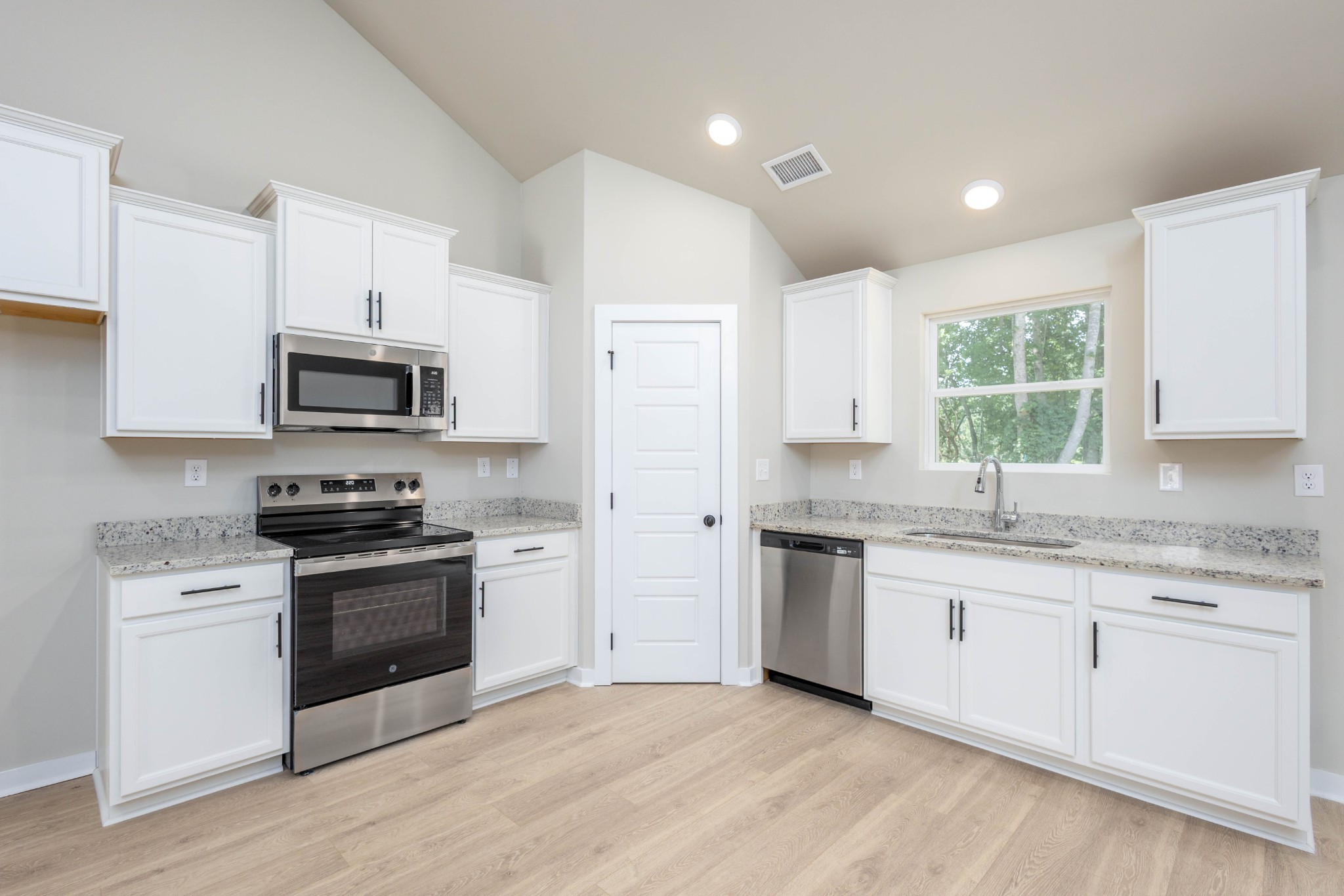 208 Crepe Myrtle Dr Property Photo 20